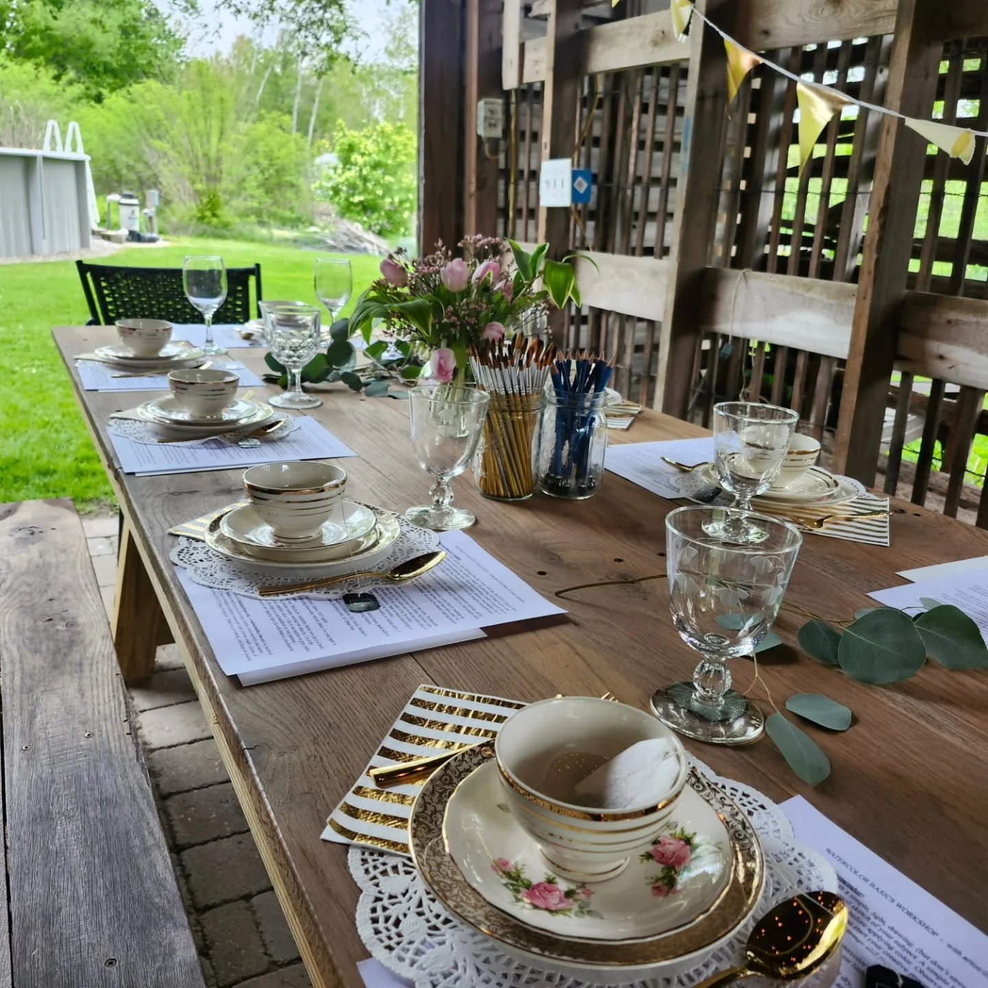 Honored to be a part of these mom's, (grandma's, auntie's, and all the beautiful ladie's) sweet Mother's Day Tea and Watercolor Painting @sonshine.acres farm today!🌸
Thank all of you awesome momsl for all that you do!🌸