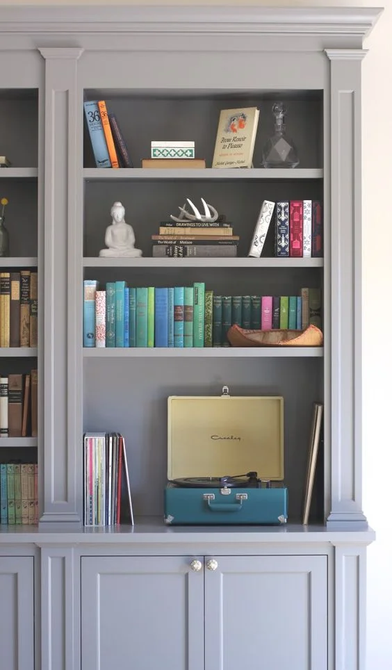styled-bookcase-1.jpg