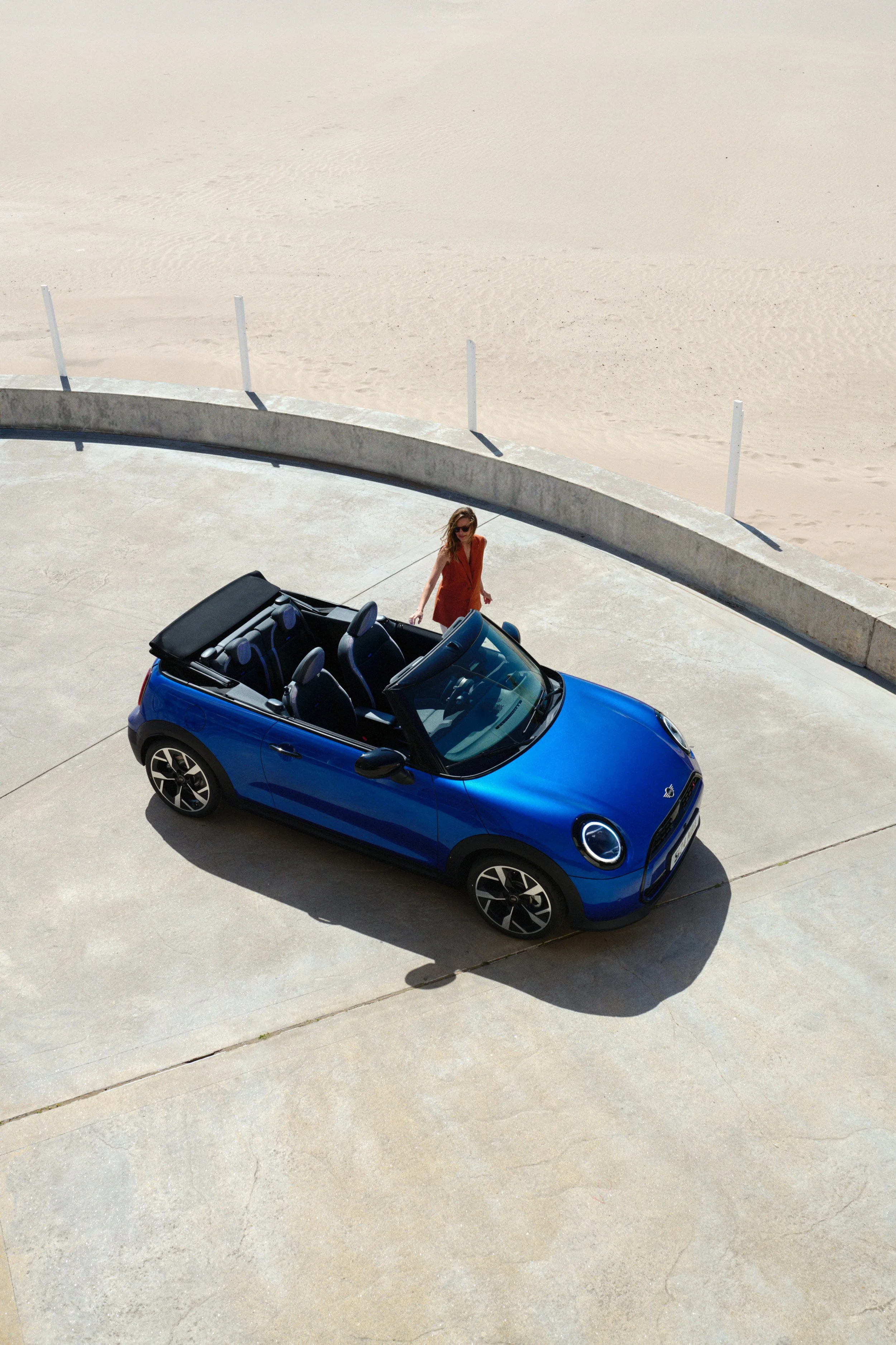 030_BAM_MINI_CABRIOLET_MOTIV_00_FREESTYLE_PIER_2115_v05.jpg