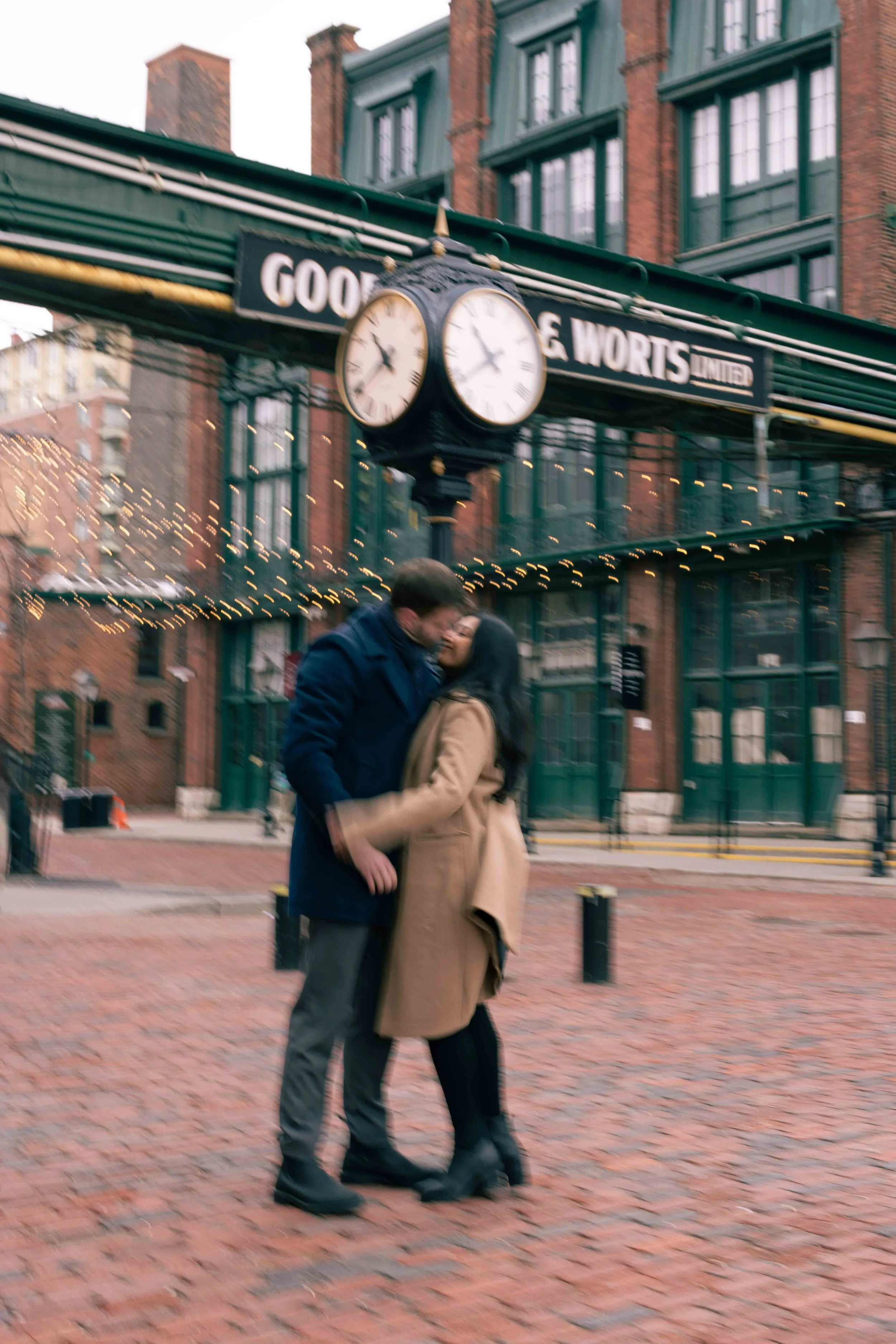 A Romantic Engagement Session in the Heart of Toronto