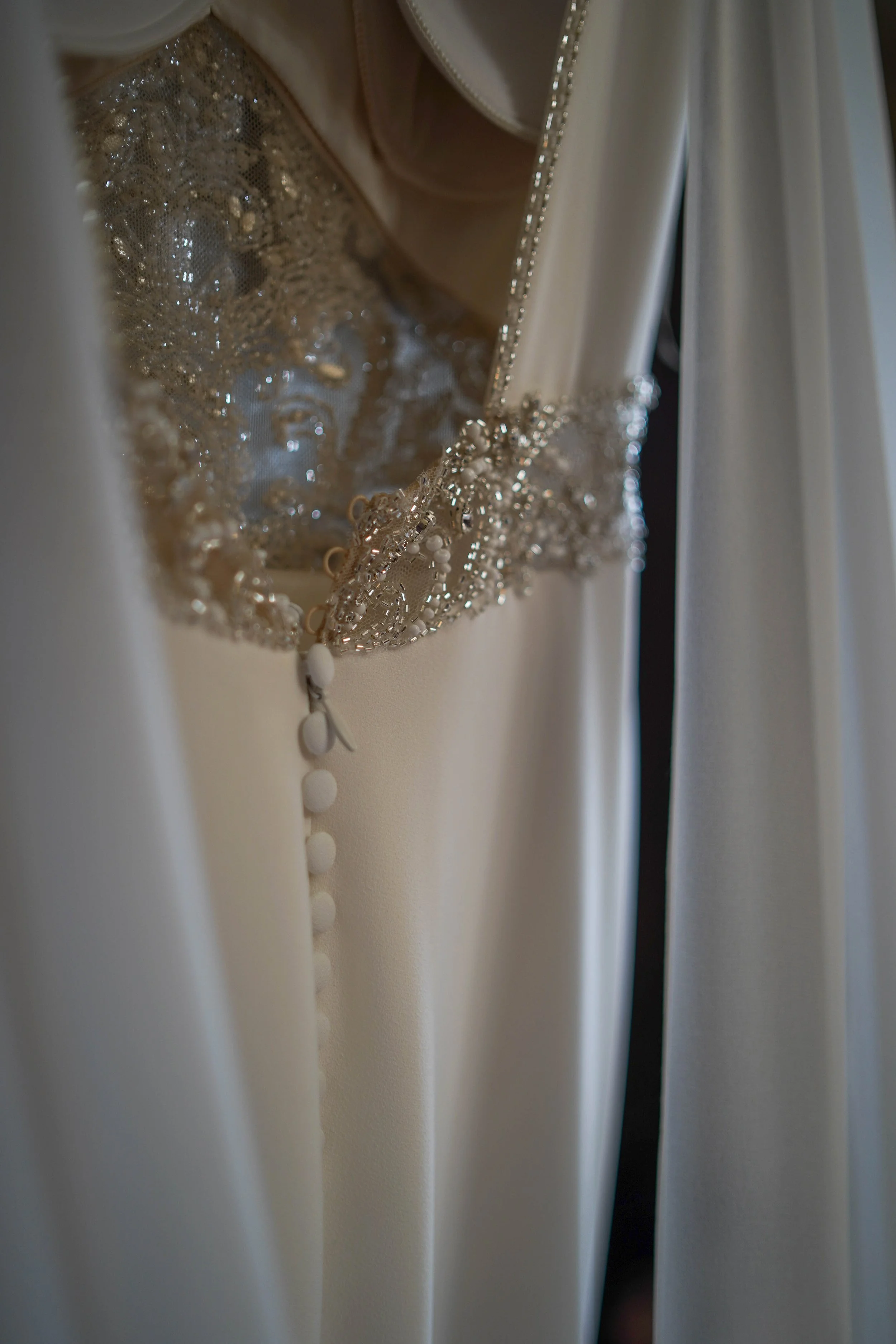 bridal-prep-hacienda-sereda-kitchener-12.jpg