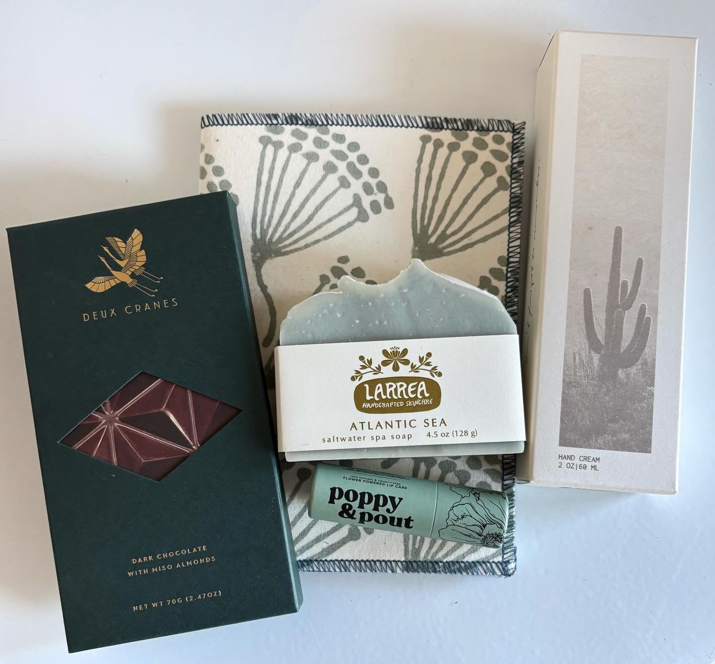Tis the season for gift giving! Check out our hand curated Bloom Holiday Gift Box to give to someone special this Christmas.
Includes:

🐚 A rich and decadent hand cream from Cicada
🌊 A locally made &ldquo;Atlantic Sea&rdquo; Soap by Larrea
🌰 Deaux