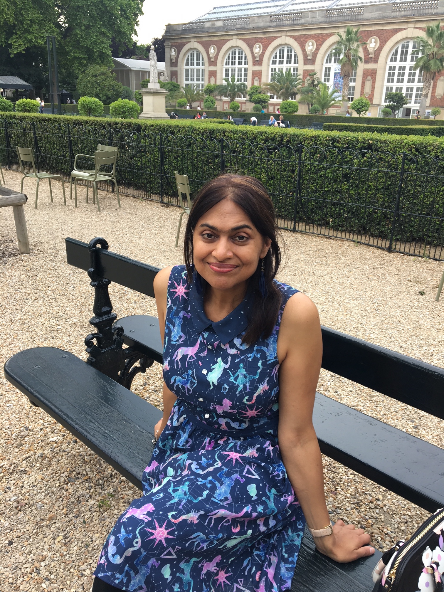 On a recent trip to France; this is taken in the Jardin du Luxembourg in Paris where I spent hours as a student, studying, reading long letters from family, friends, my pen-pal....and writing long letters back, of course. France was the first country in which I lived on my own; I'm so glad I did it without email and smartphones!