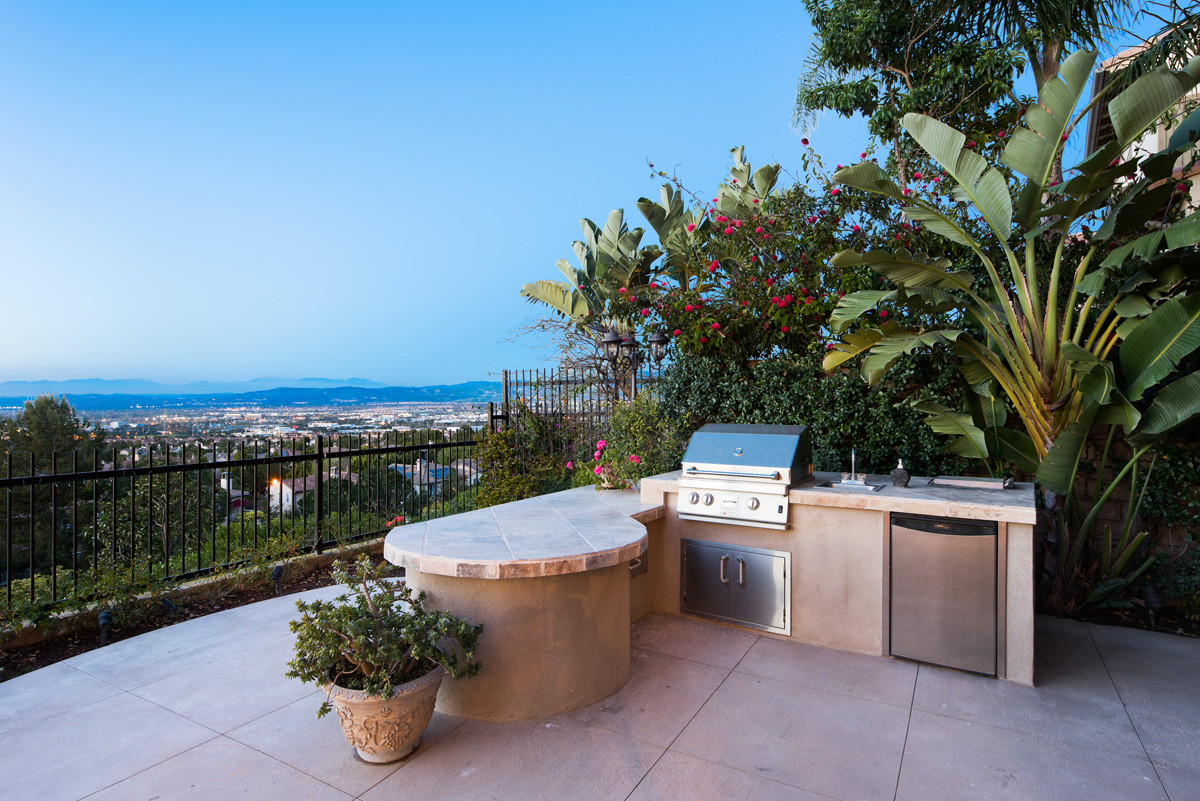 39 Balcony_0088.jpg