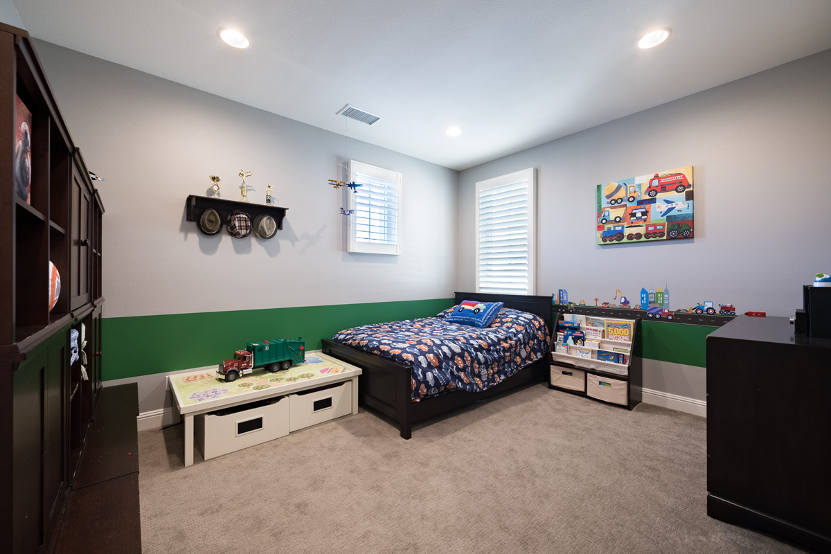 110 Gardenview_0033-HDR.jpg