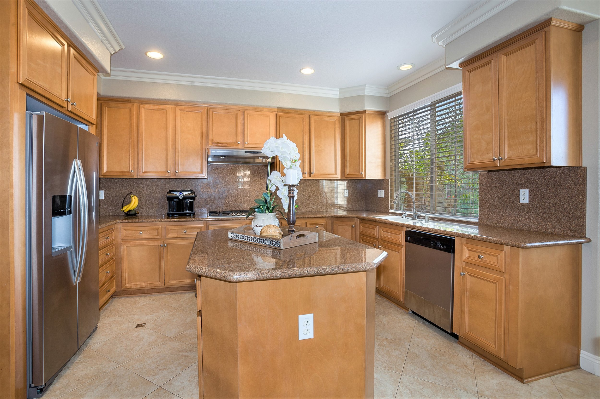 141 Weathervane - kitchen 2.jpg