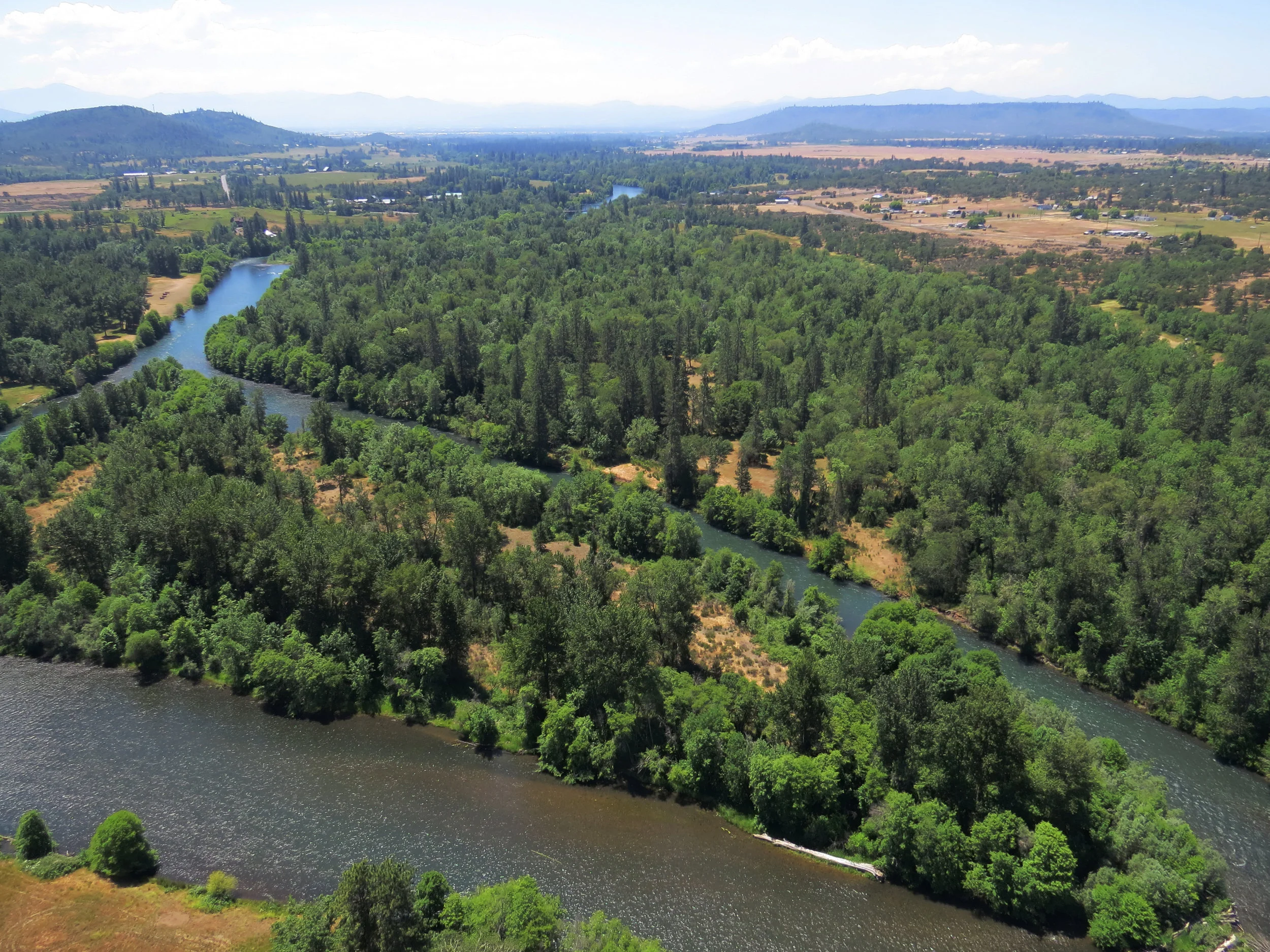 The Rogue River Preserve includes vernal pool meadows, oak woodlands, a riparian forest, and a 40-acre island. Photo by Jim Harper.