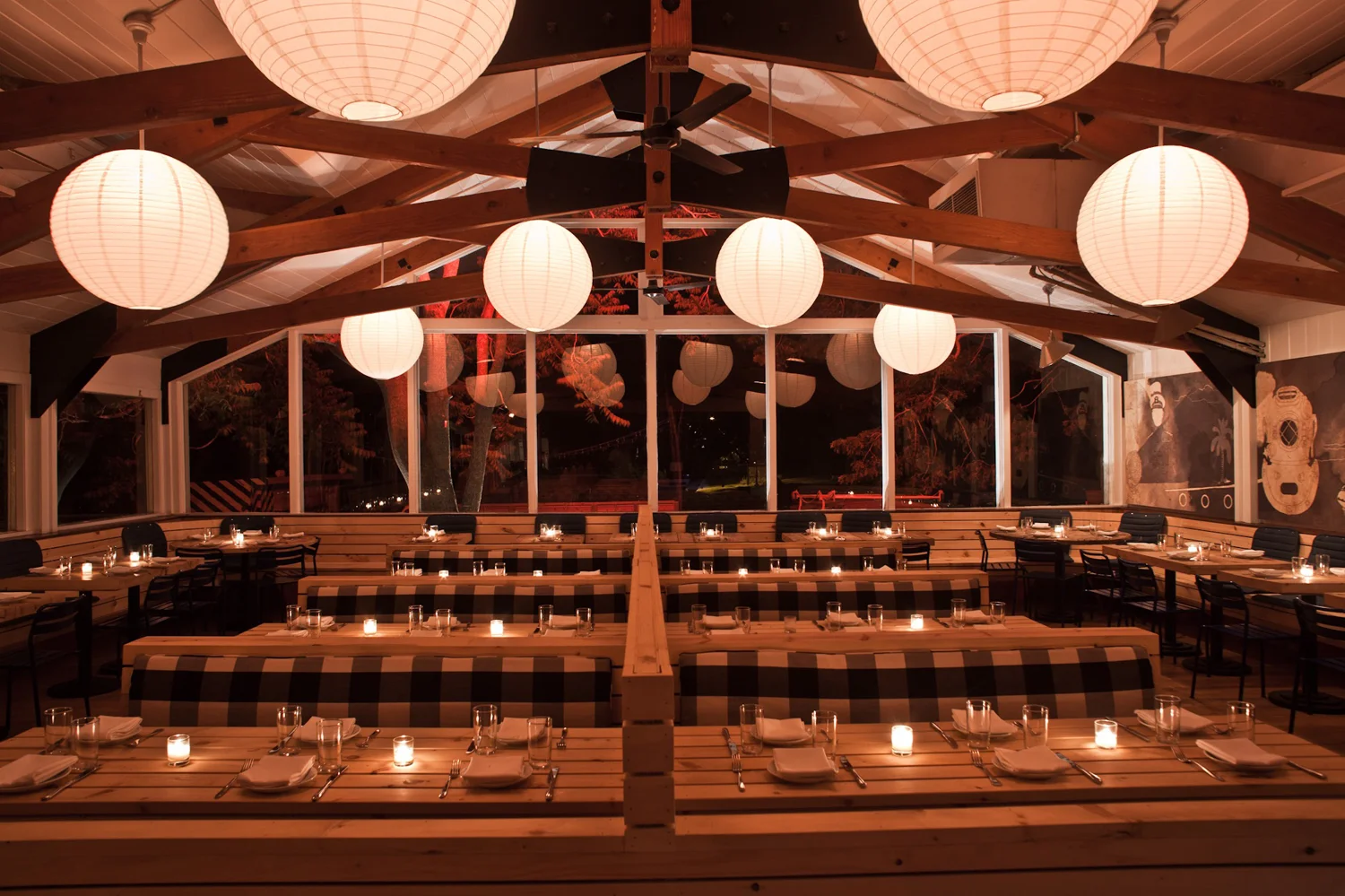 Dining Room01.jpg