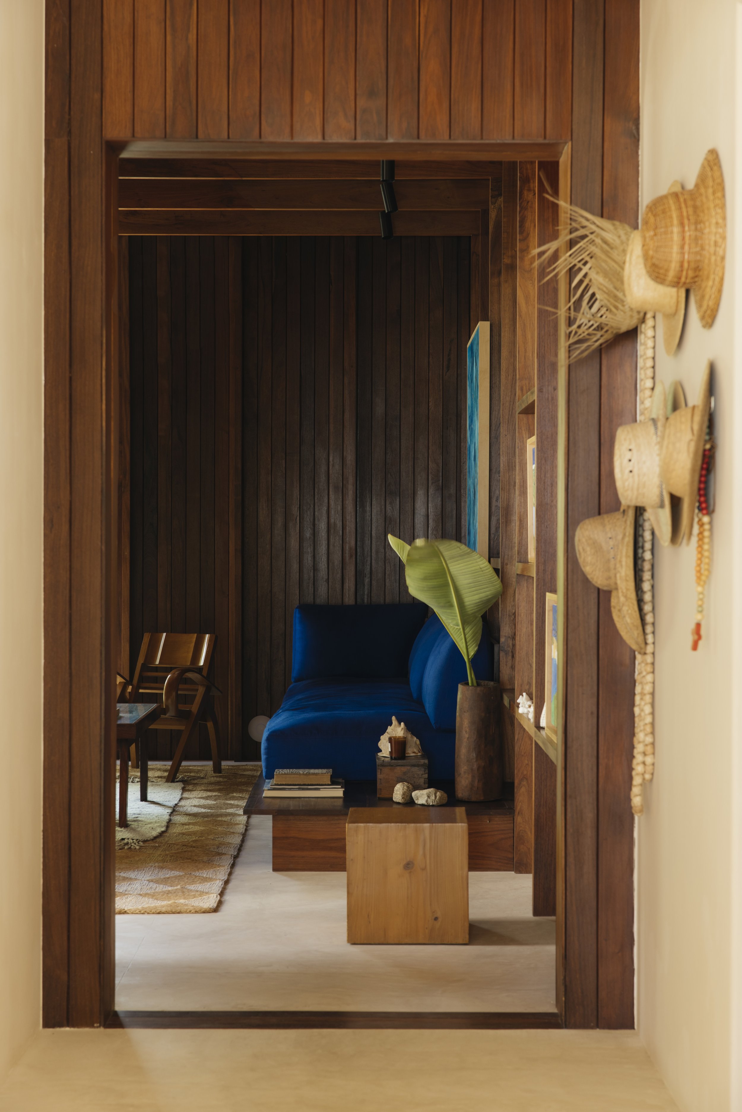 PALM_ORCHARD_HOUSE_TV_ROOM_5195.jpg