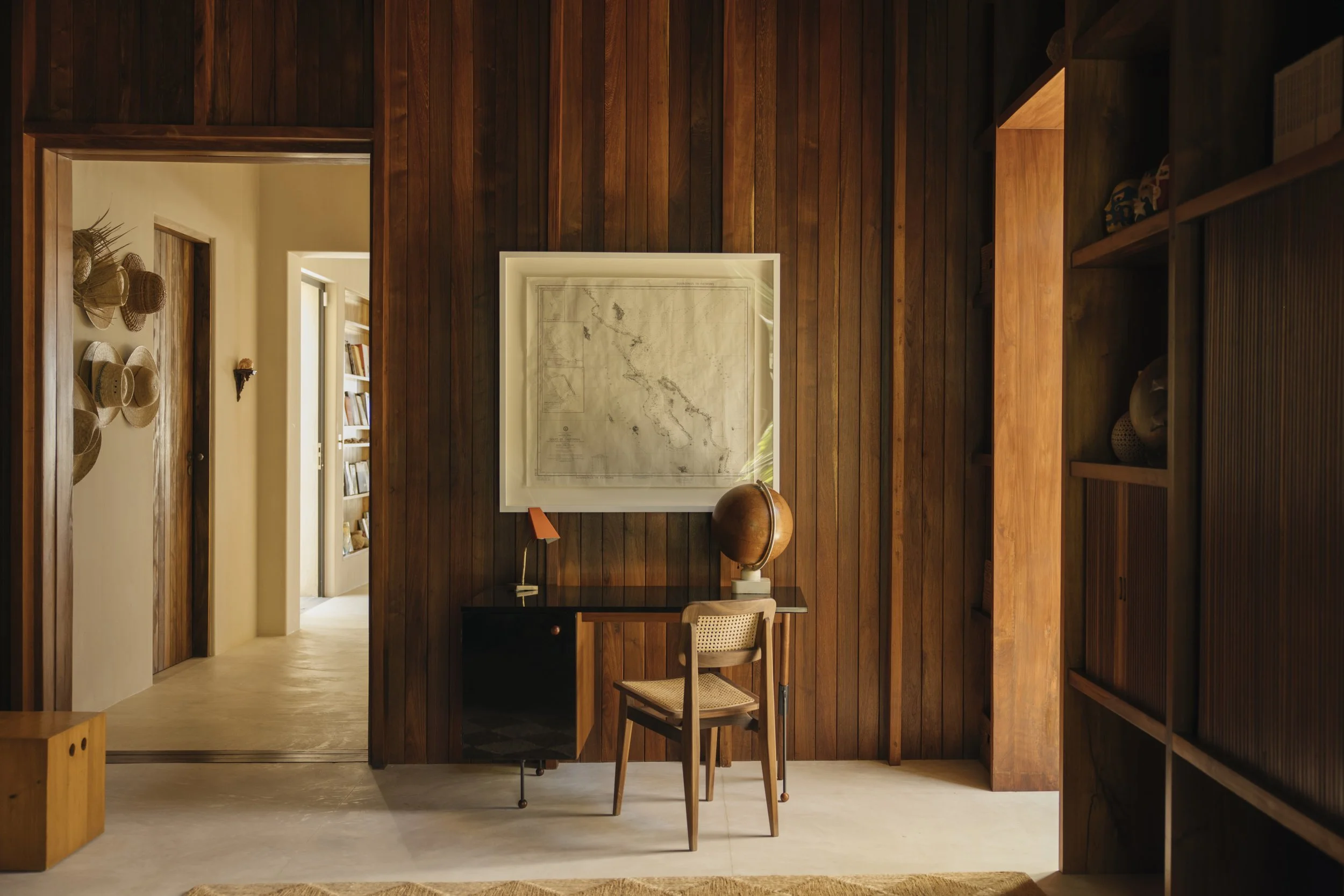 PALM_ORCHARD_HOUSE_TV_ROOM_5124.jpg