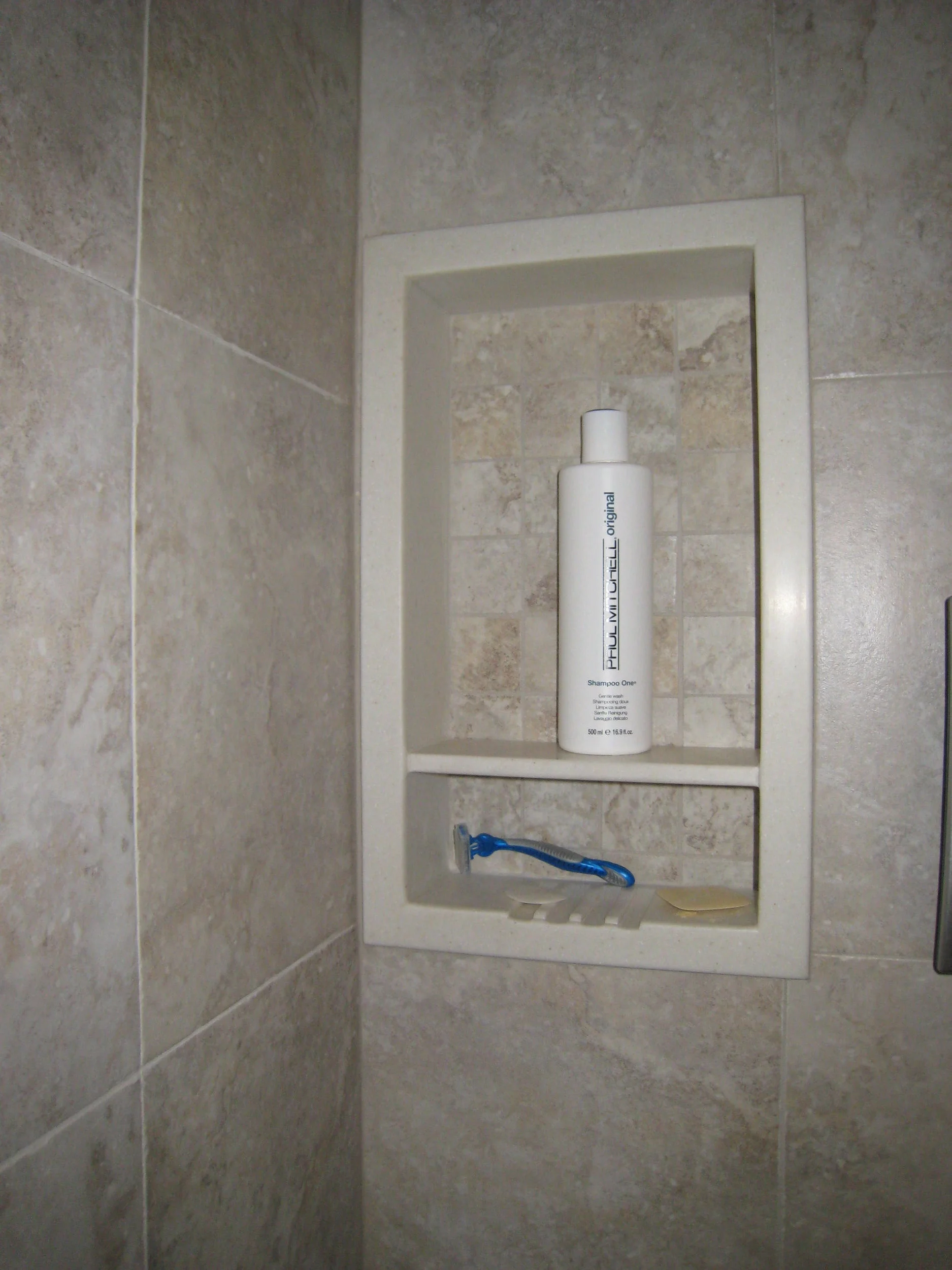Slim shower niche w/ shelf