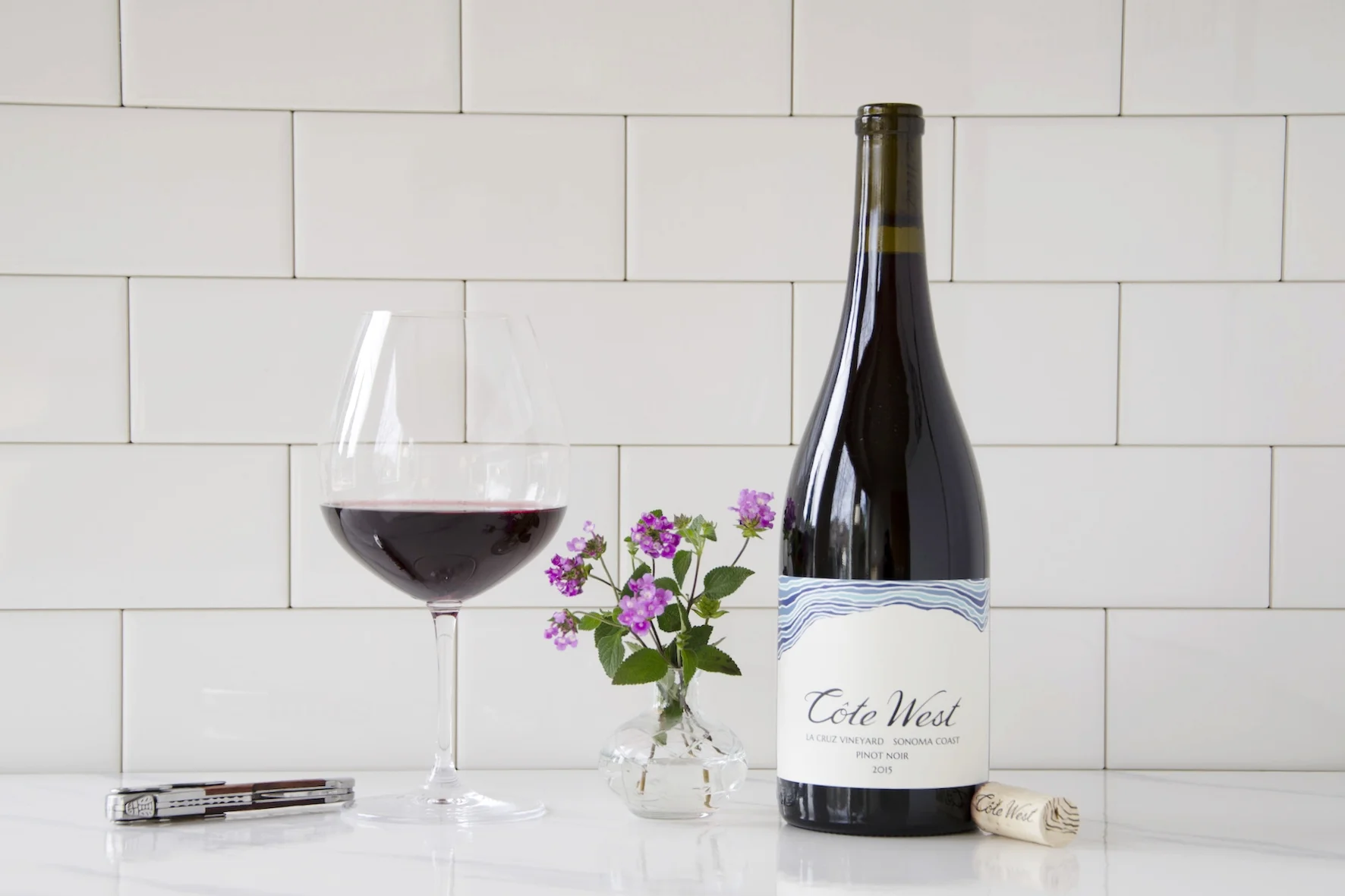 2015 La Cruz Sonoma Coast Pinot NoirUndeniably Pinot Noir. Strawberry and sarsaparilla with great structure, nice tannins and high acidity.