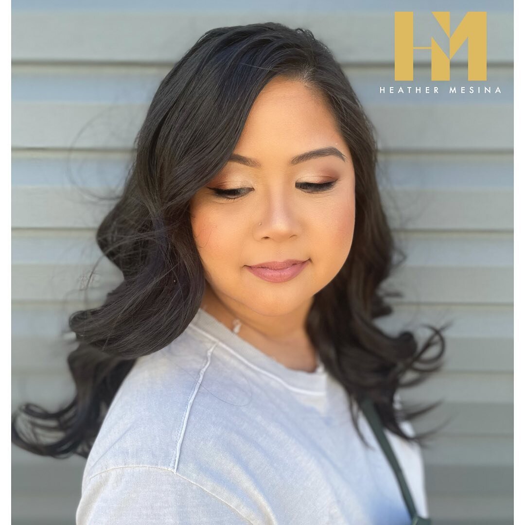 Makeup for family pictures! Remember, if you want awesome portraits done, hit up my talented friend @photographybyjaynee ! 💕 In need of hair &amp; makeup for your next special event? Hire me to be part of your special day! Message me! Travel to site