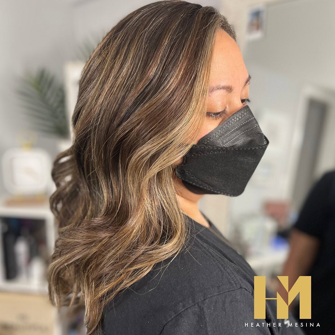 Get rid of that quarantine hair! 💕 went shorter &amp; brighter for this busy mama! 😍✂️🤎💛🤍[[ only accepting CURRENT clientele, no NEW clients at the moment due to pandemic / sorry for any inconvenience.]] In need of a haircut or hair color?  In n