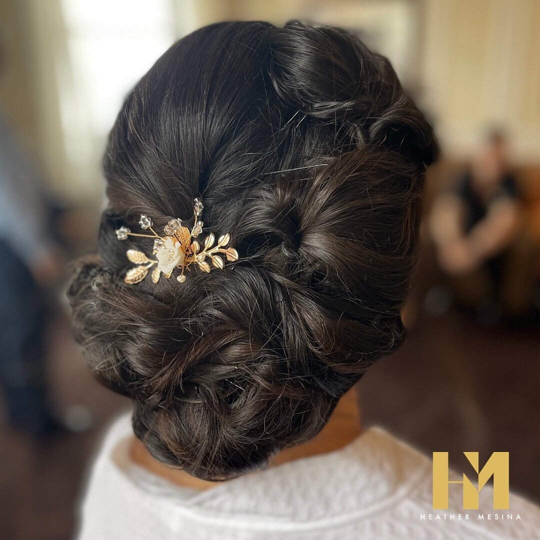 Wedding season is upon us! Who else is loving that we can finally celebrate our brides &amp; be with friends and family again! 🥰💕💙 In need of hair &amp; makeup for your next special event? Hire me to be part of your special day! Message me! Travel