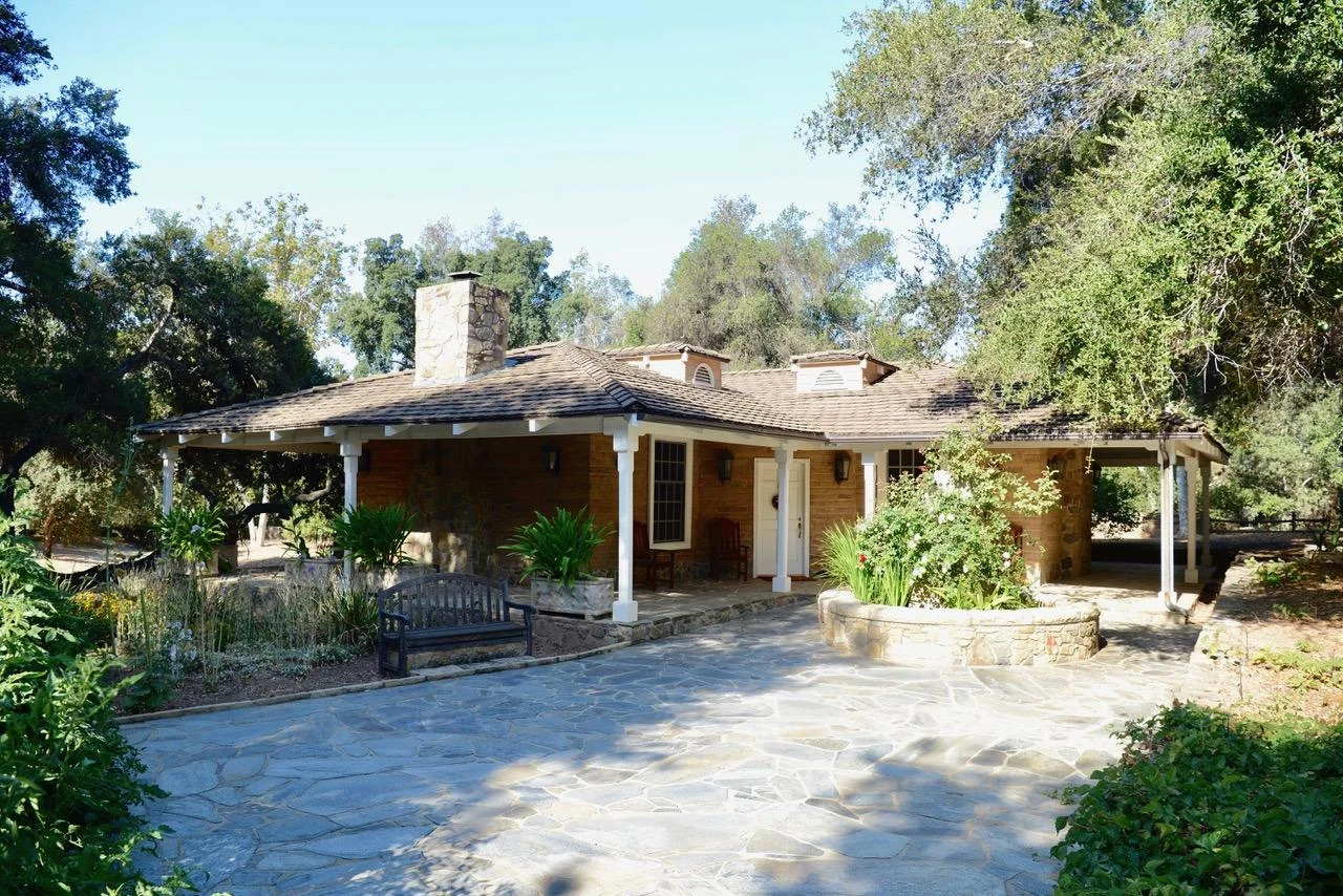 Classic Arbolada Renovated 3bd/2ba Home. Located on a oak studded 1.19 acres, this park-like-setting includes a two bedroom, one bath adobe guest house(painstakingly built by the sellers). The main residence offers a great room, recently renovated kitchen, new windows and entry way. Outdoor living is enhanced by vegetable gardens, the massive oaks and outdoor dining. A true gem in the heart of town