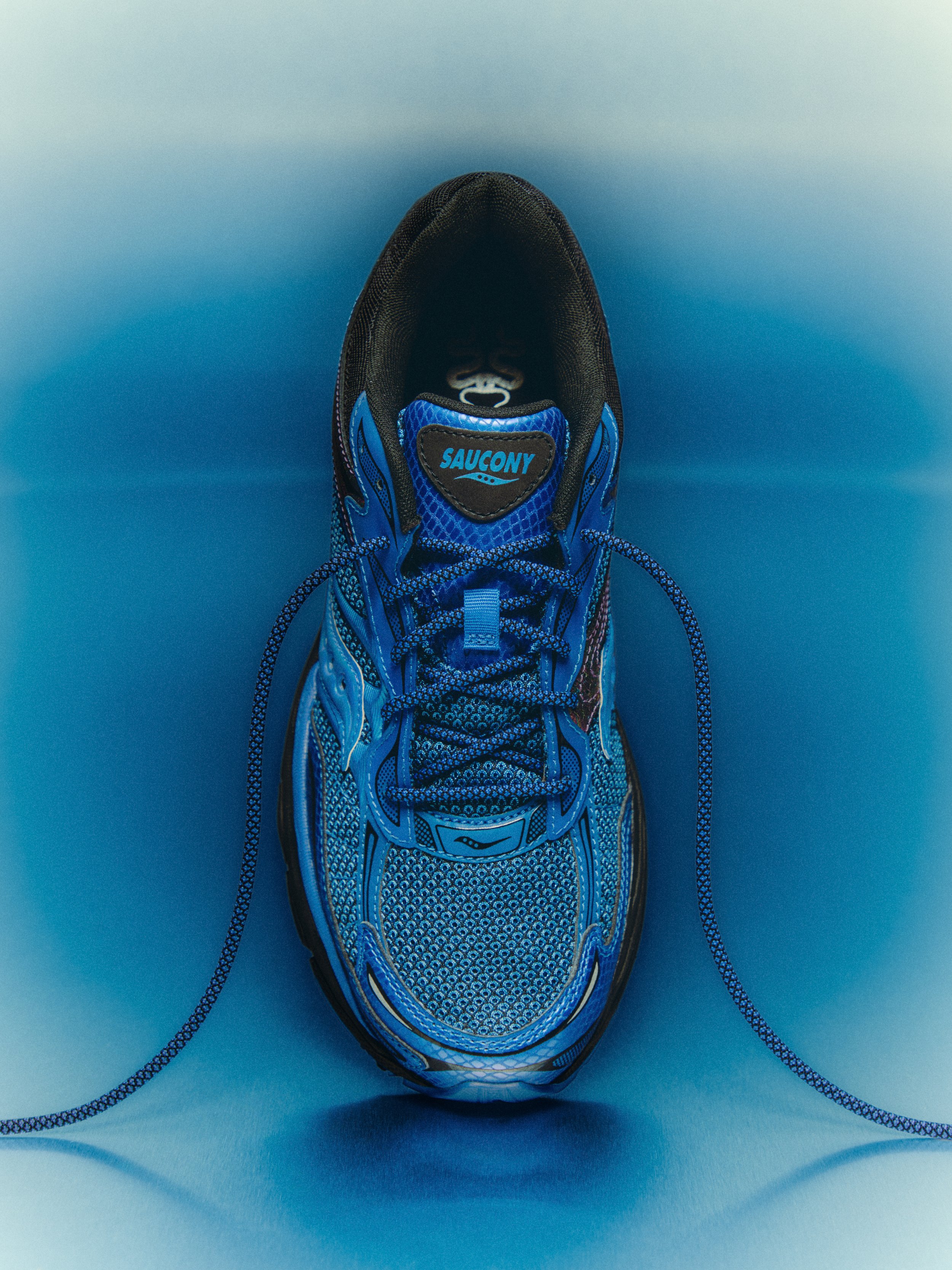 Saucony-Glowacontrictor_0052.jpg