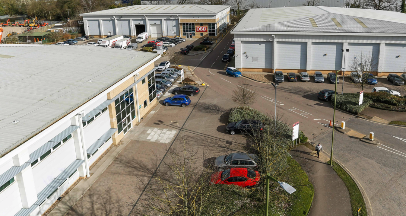 INDUSTRIAL - INVESTMENT - SALE Boundary Park - Hemel Hempstead 75,611 sq ft South East Industrial Estate Client: Aberdeen AM Purchaser: Confidential Price: £14.096 - 4.31%