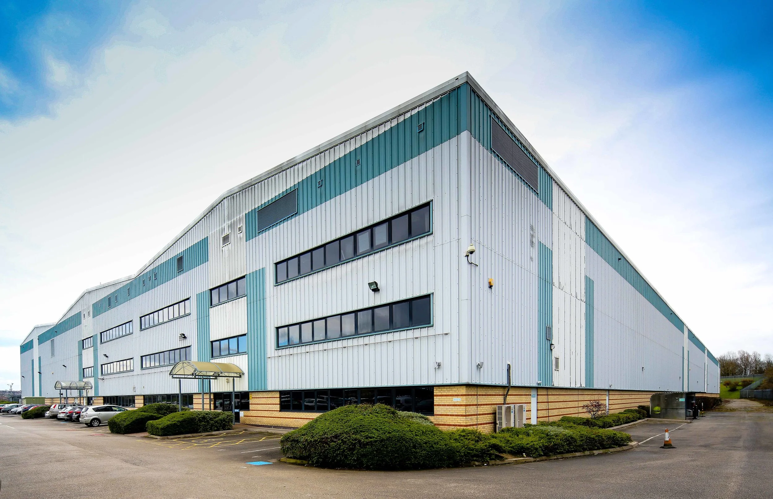 INDUSTRIAL - INVESTMENT - SALE Alloga - South Normanton 208,055 sq ft Warehouse Investment Client: Goodman Purchaser: Confidential Price: Confidential