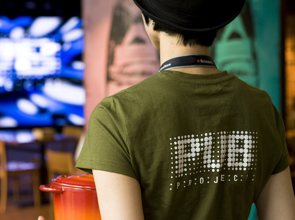 PUB 05.JPG