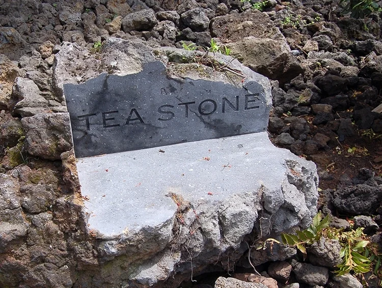 Tea+Stone+01+.JPG