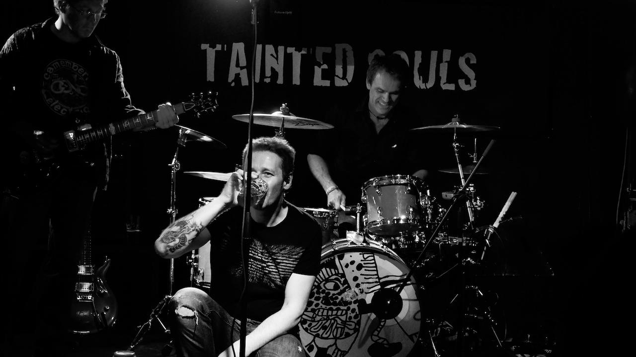 Tainted live at Murphys.jpg