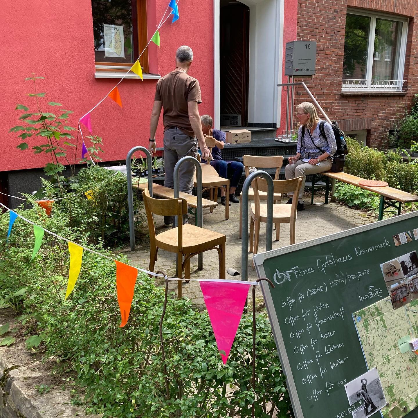 &hellip;mit vielen netten Begegnungen war das ST&Uuml;HLE-schleifen wunderbar kurzweilig. 7 sind fertig 8 m&uuml;ssen noch.