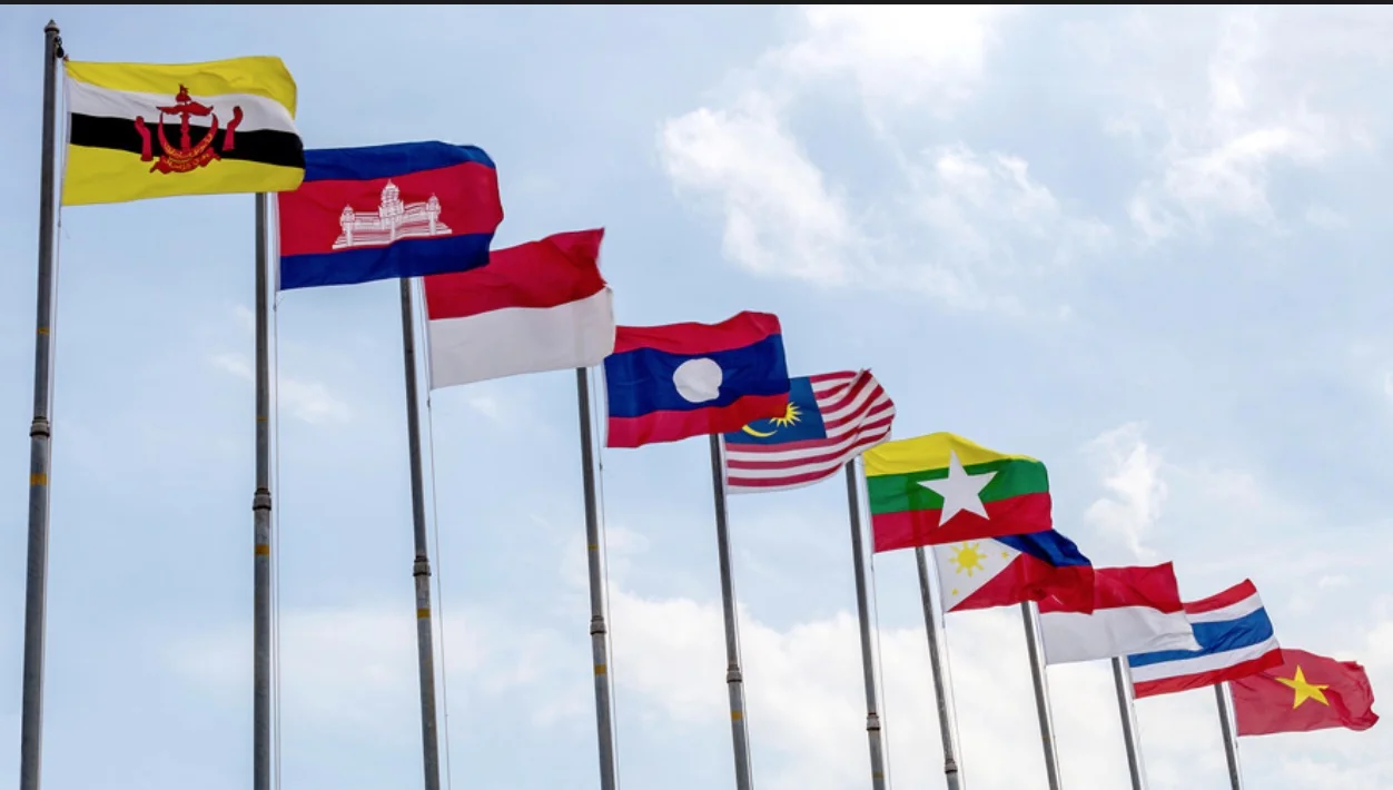 Parag Khanna Asean.jpg