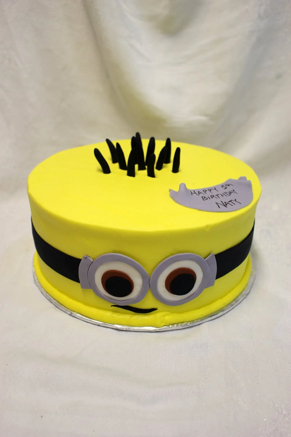 Minion Cake