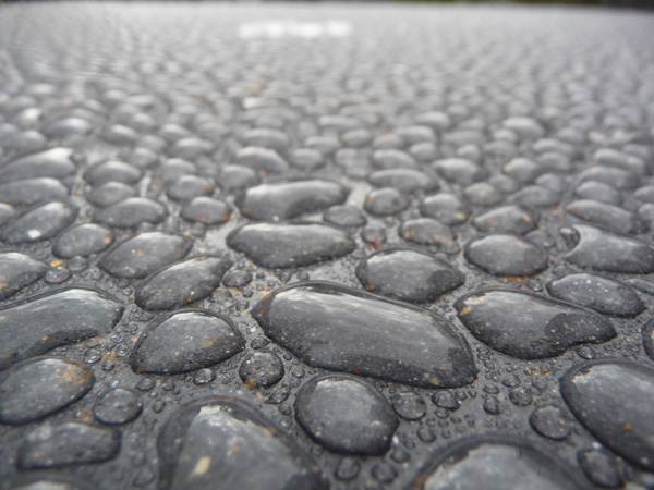 Penetrating sealing leaves water beading on the surface.