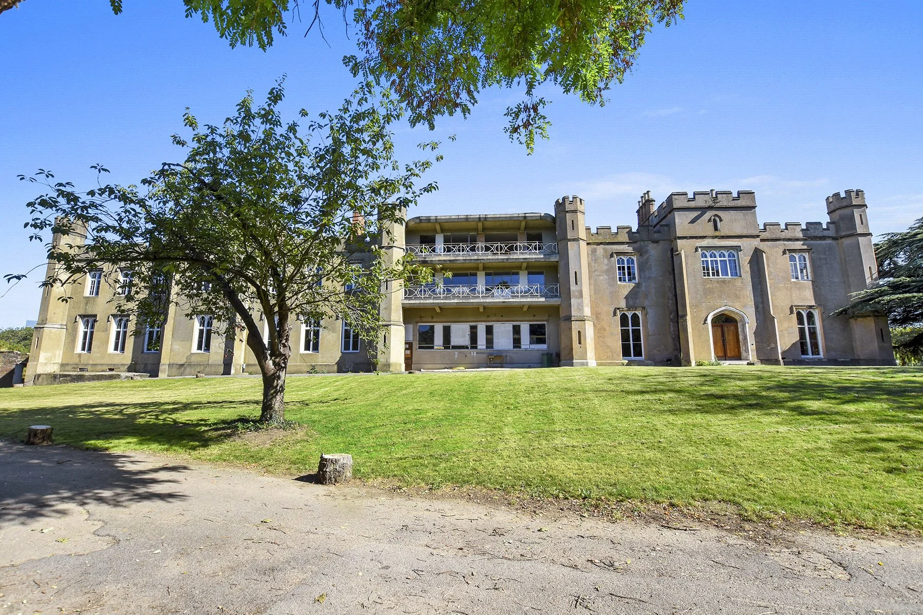 RHJAMESELLWOOD - Twyford Abbey, NW10 - exterior 4.jpg