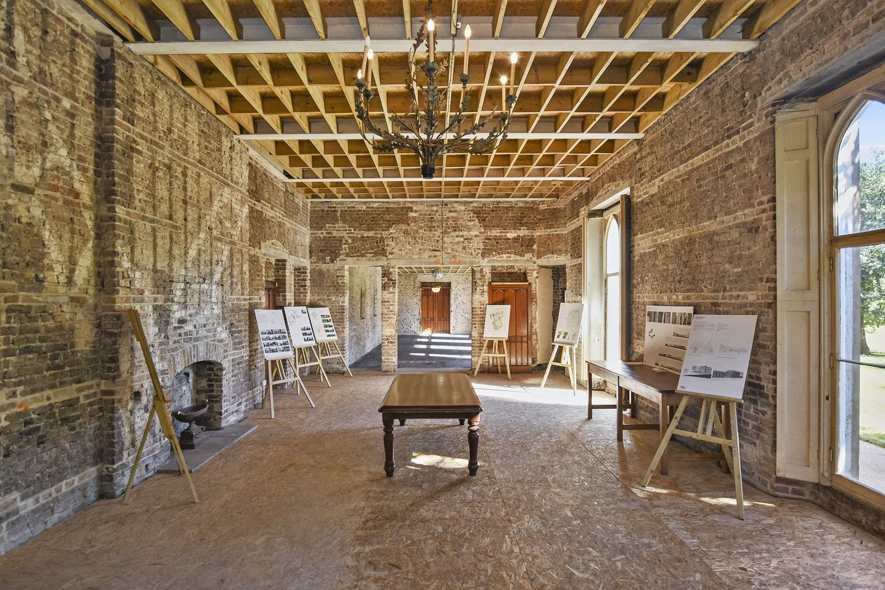 RHJAMESELLWOOD - Twyford Abbey, NW10 - interior 6.jpg