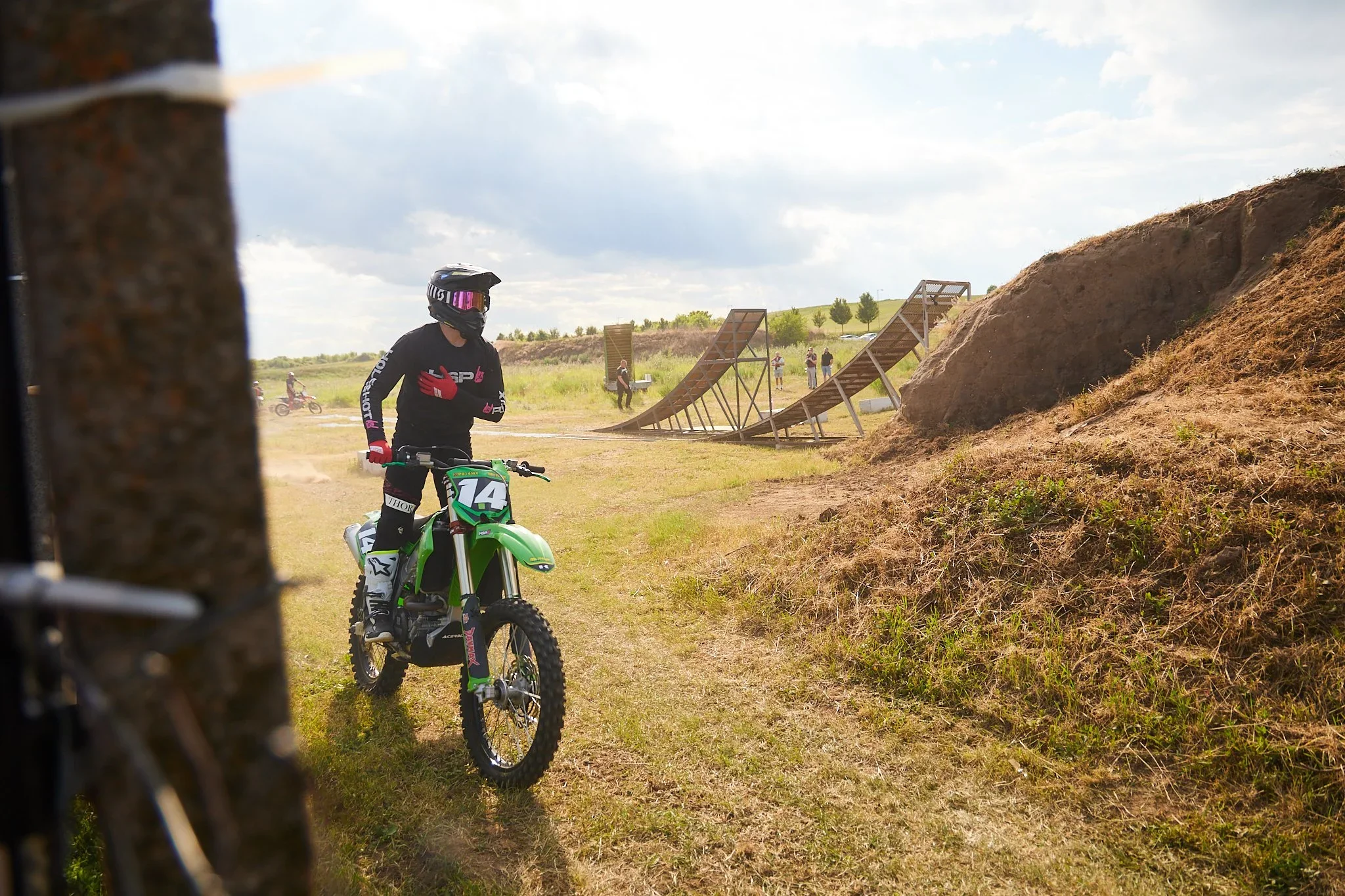 MOTORKÁŘSKÝ SVÁTEK POD PÁLAVOU