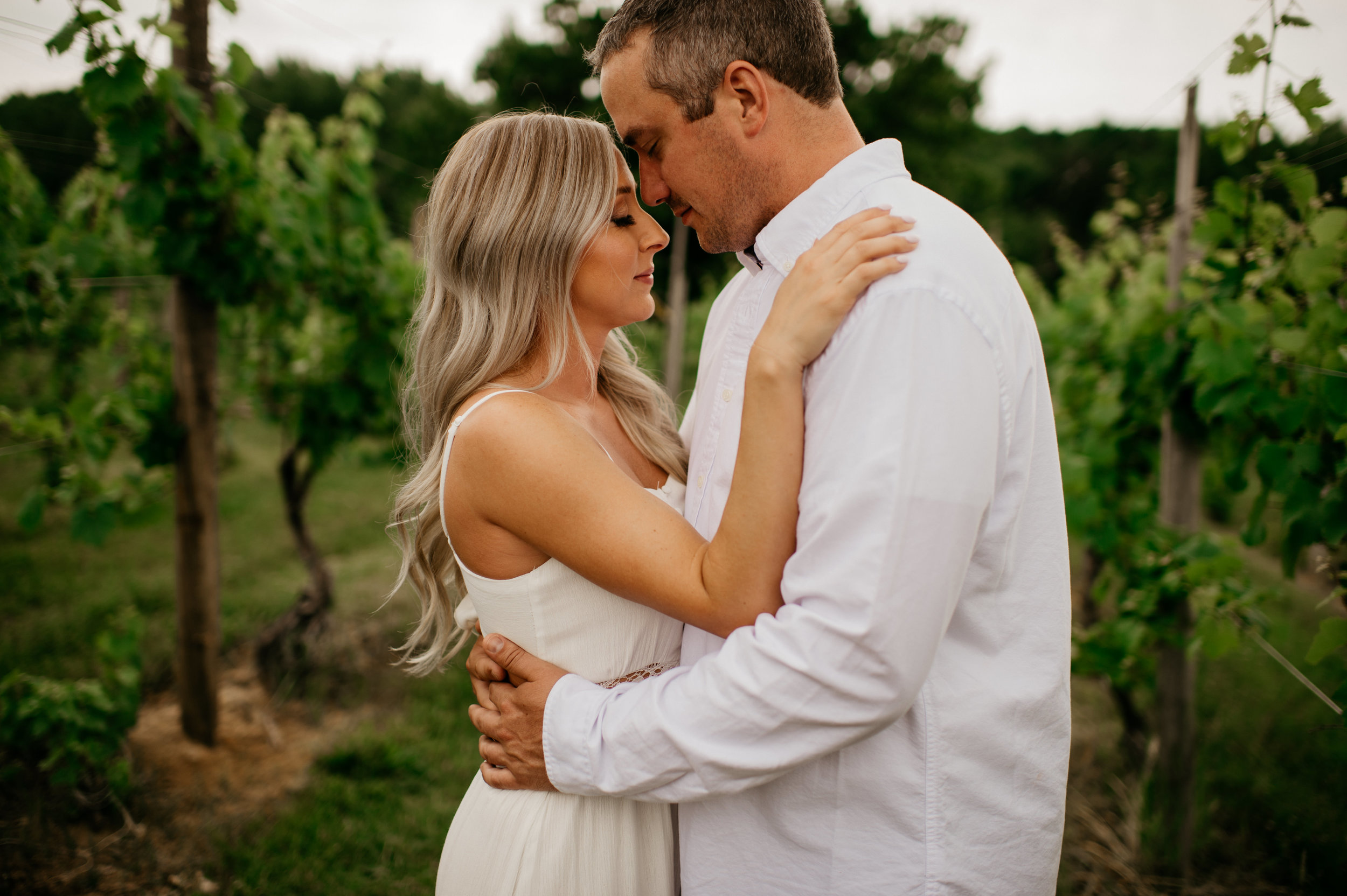 Round Barn Winery Engagement Session