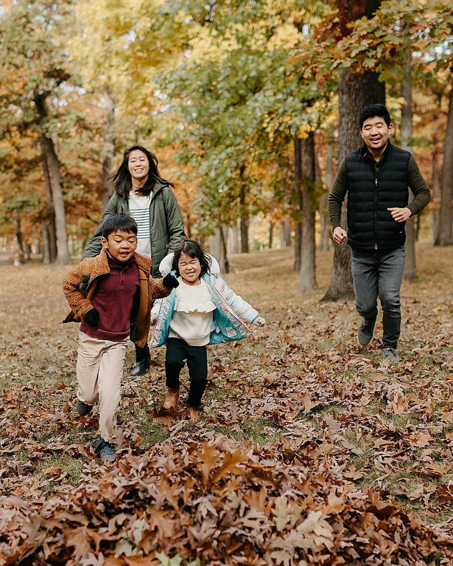Chasing the moment &hellip; 🥹 And sure do love all the sweet, silly moments with this wonderful lil&rsquo; family. 💛