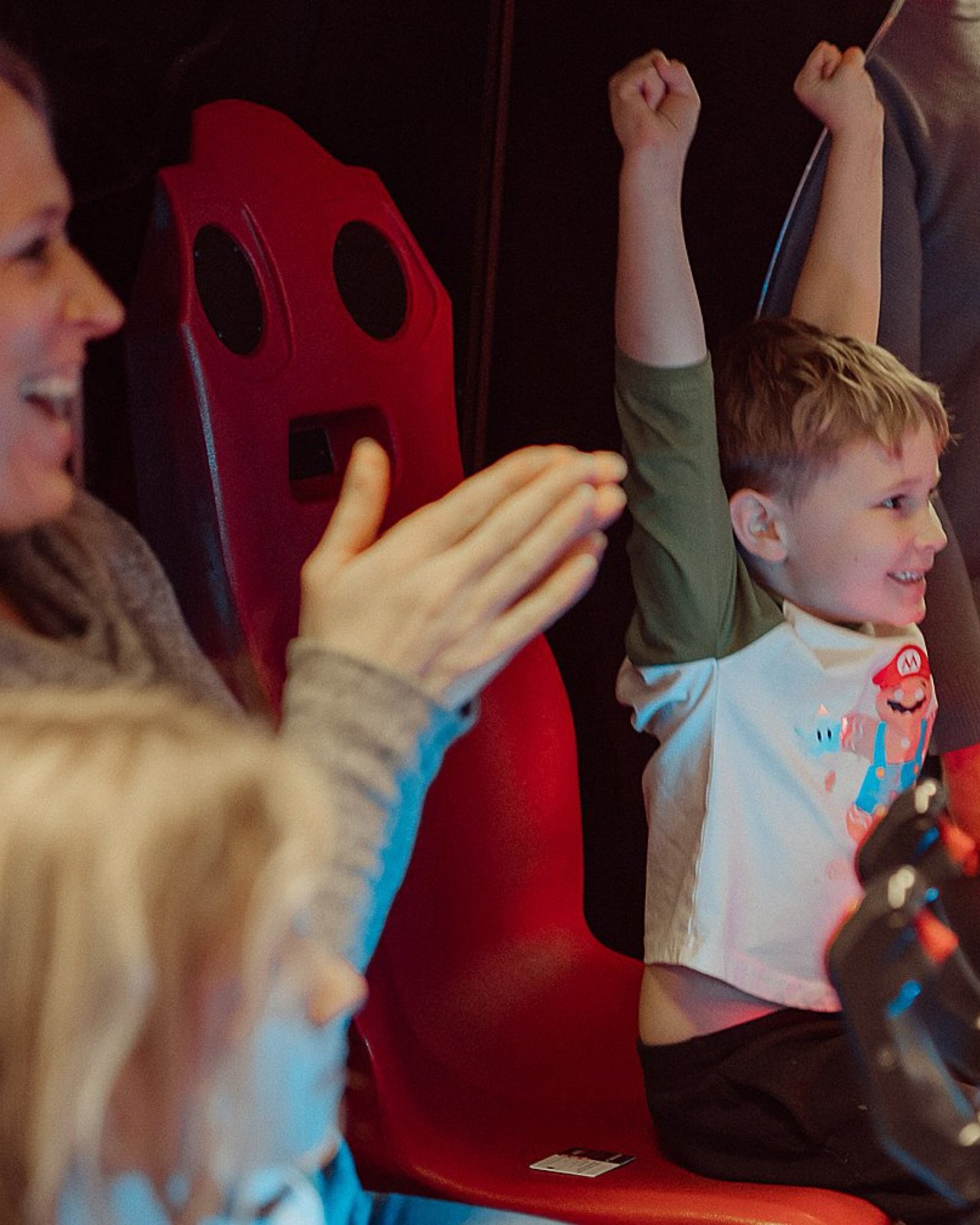 Looking for a fun night out with your family or friends during these dreary months? Let&rsquo;s visit the bowling alley this winter and create some new memories together! 🎳

@chippewabowl is one of the many fun places around town where you can watch