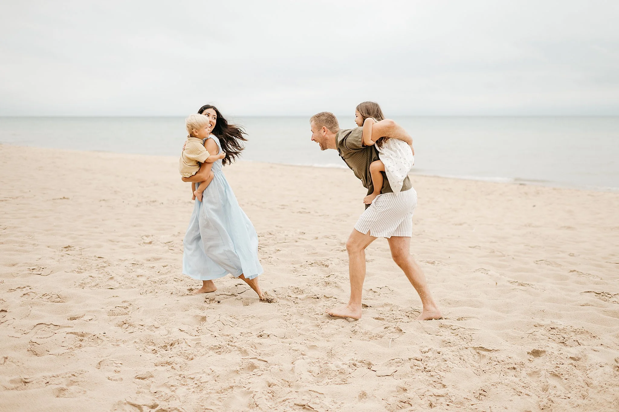 Lifestyle Beach Family Photos | Cherry Beach Family Photography | New Buffalo, Michigan