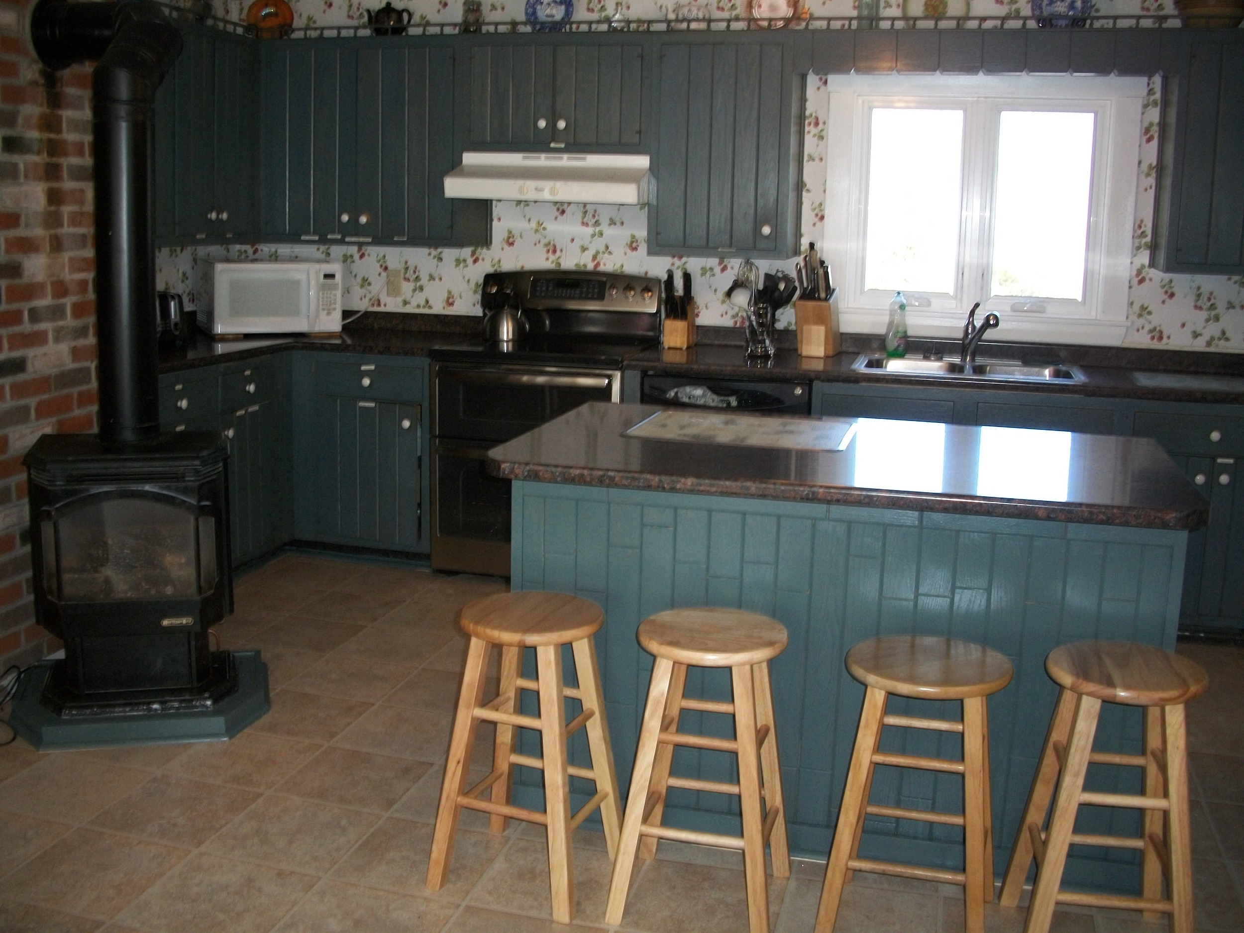 Kitchen1.JPG