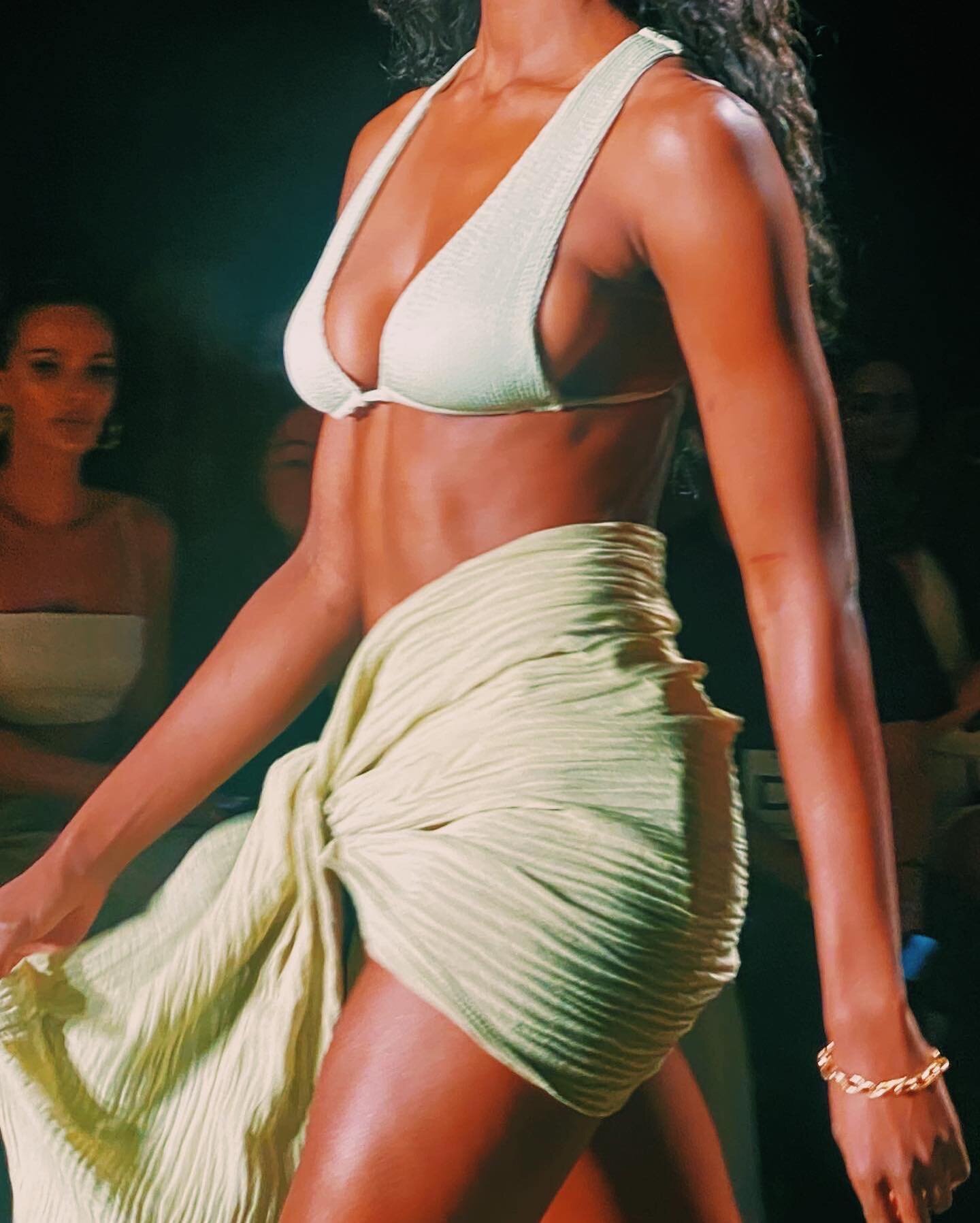 &amp; that&rsquo;s a wrap on Miami Swim Week! Stay tuned for our forecast for the full recap but here&rsquo;s what you can count on: electric aqua is the new pink (yep, you read that right), lingerie details are key, large scaled prints reign supreme