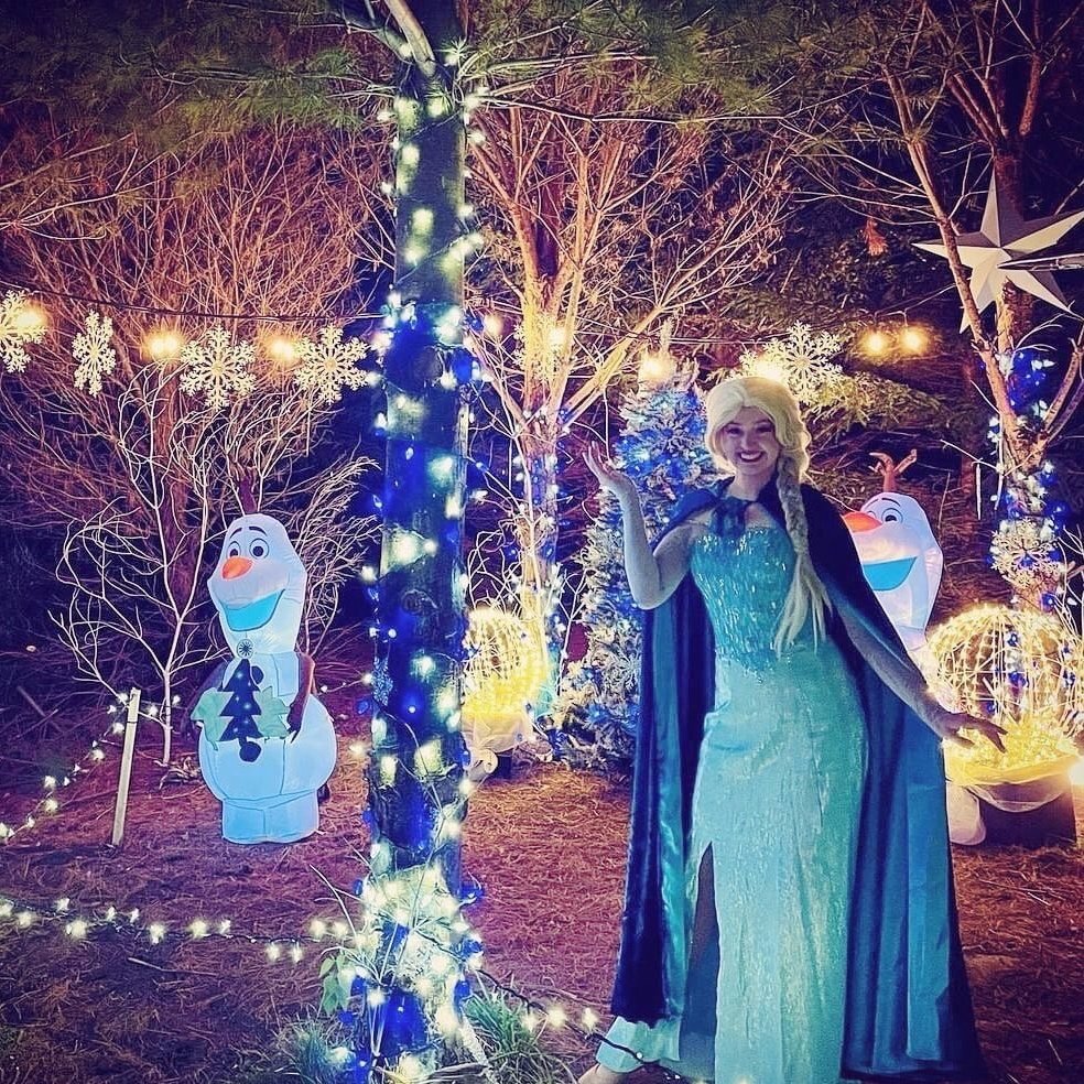 Snow Queen Elsa at Brooks Farms Festive Nights