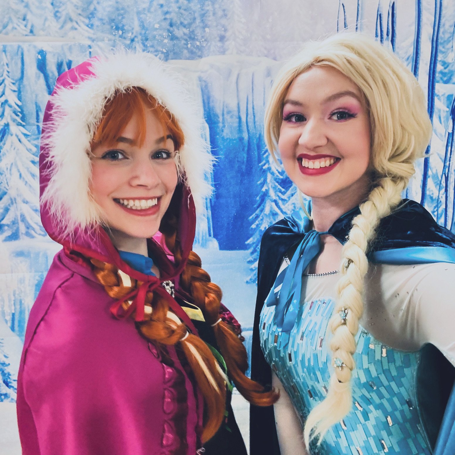 Elsa&amp;Anna in Grafton