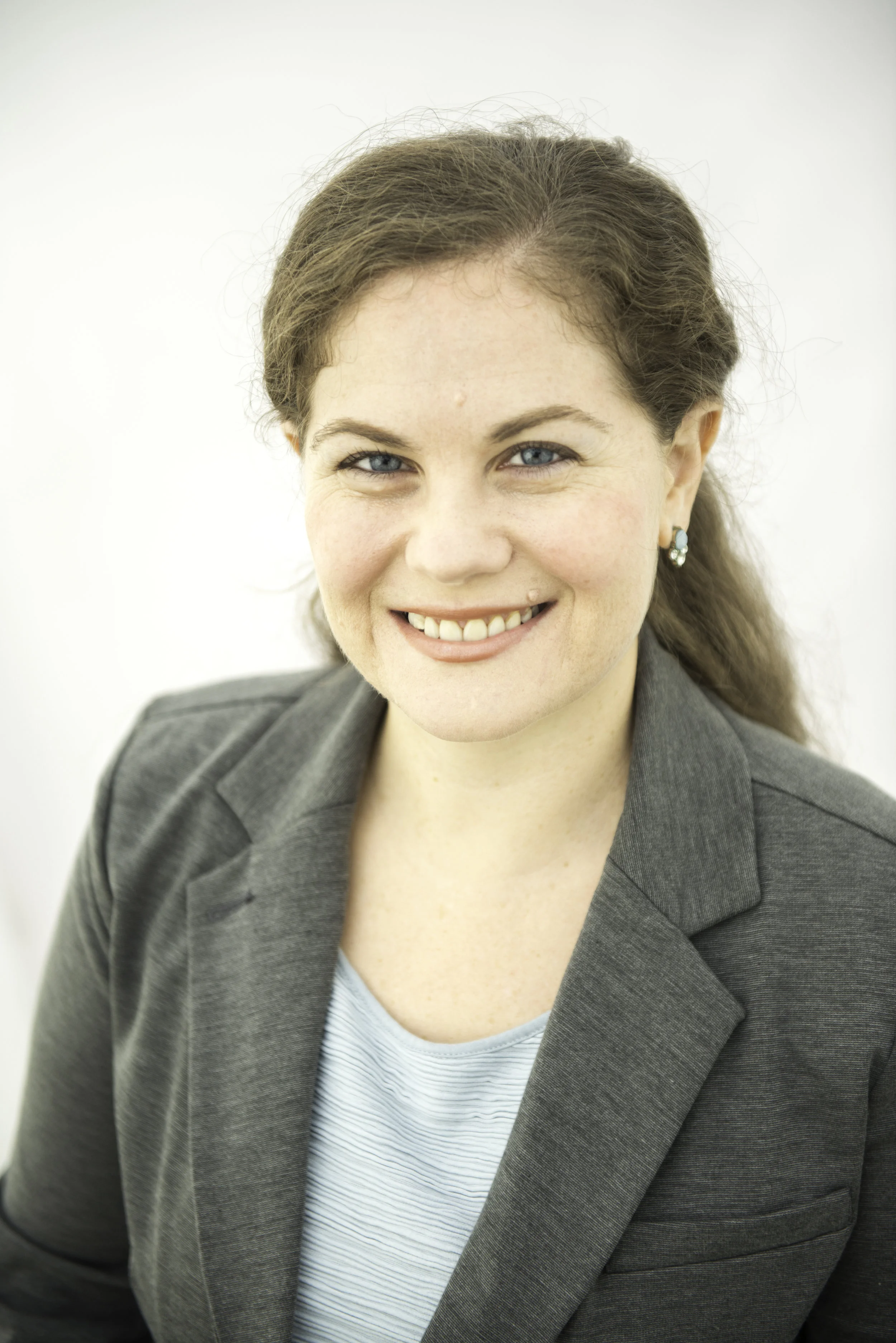 Sara Lewis.jpg