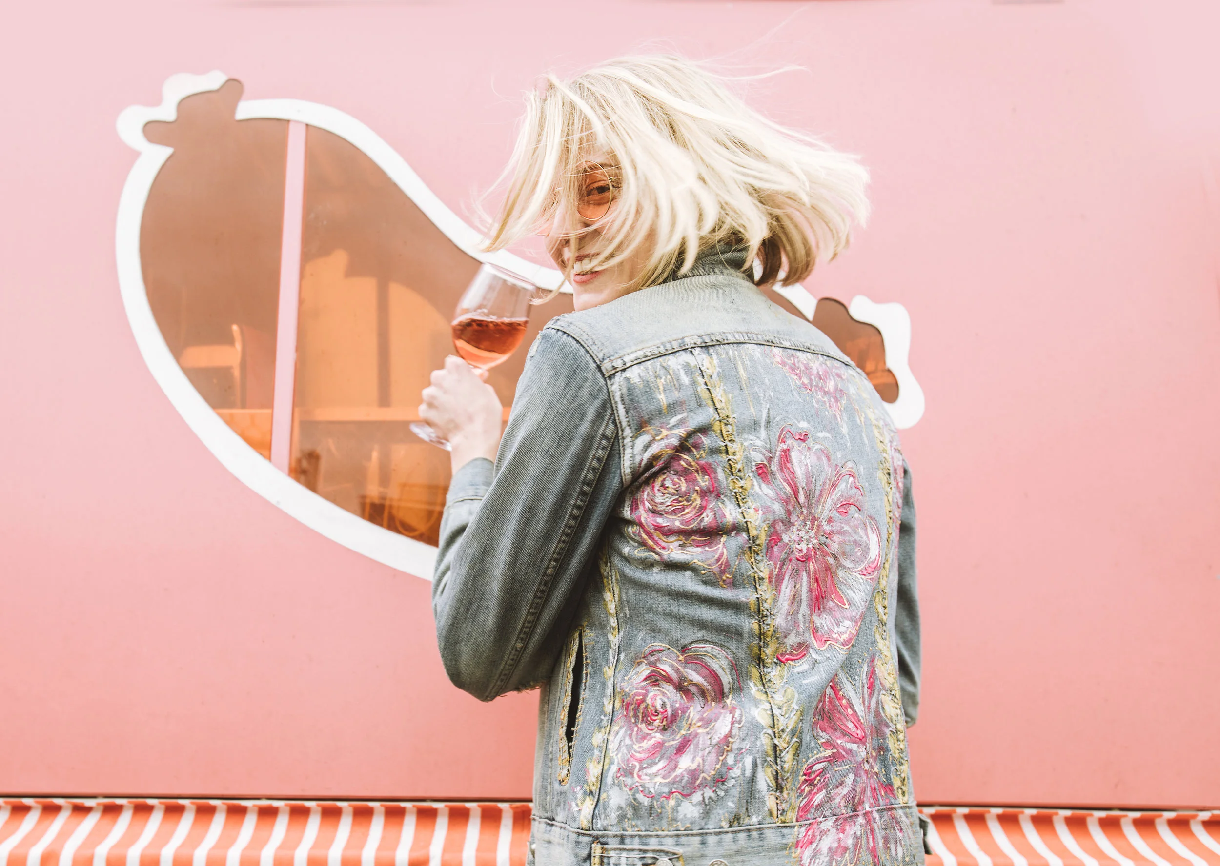 18 Michelle-McSwain-Photography-Wine-Tasting-Pink-Wall.jpeg