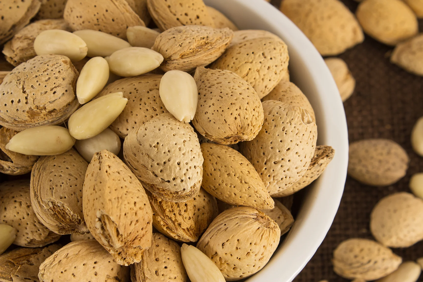 Girard_Almond_4153_WB.jpg