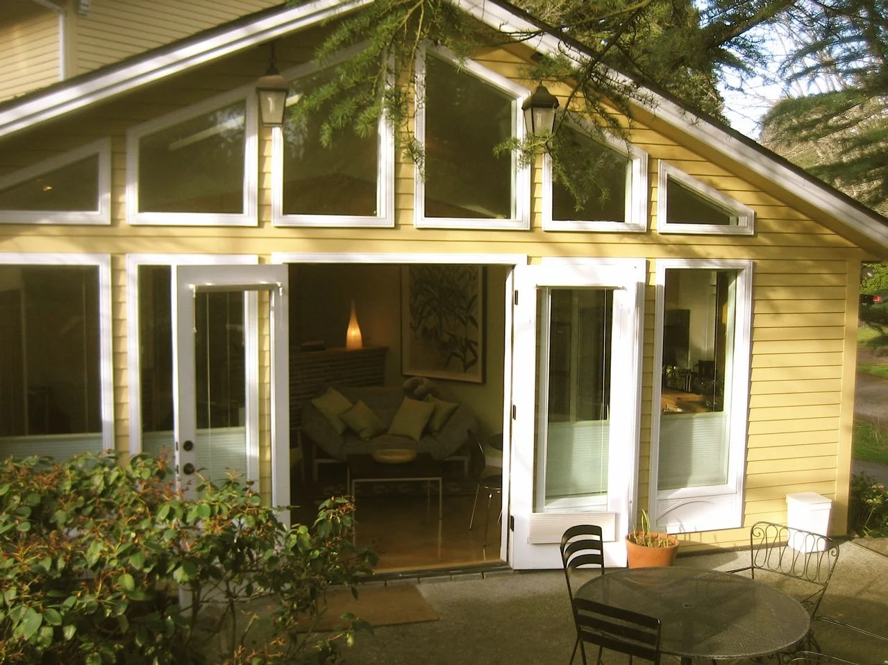 Stud54 ext front.jpg