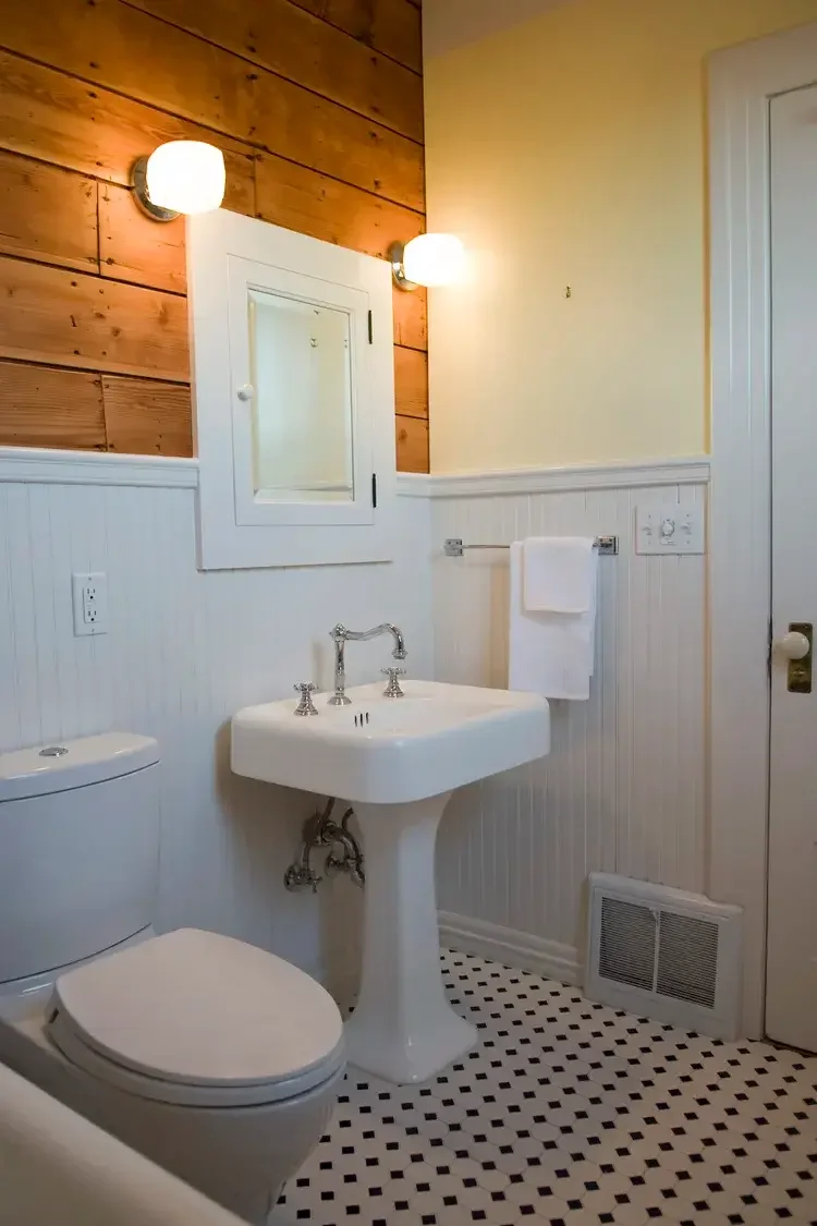 vintage-bathroom-pedestal-sink-beadboard.webp.webp