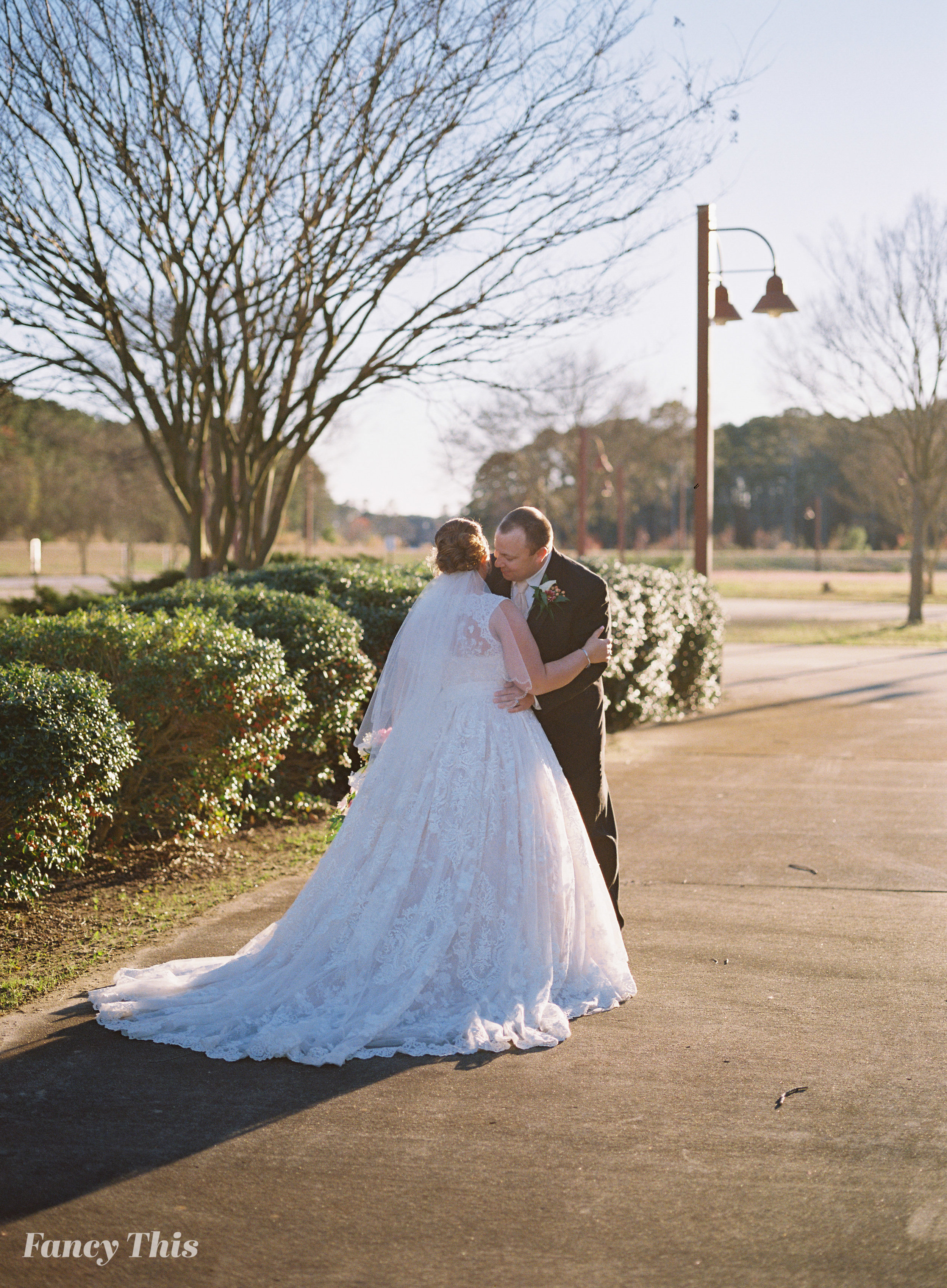 easternncweddingphotographer_williamstonwedding_bobmartinagriculturewedding-384.jpg