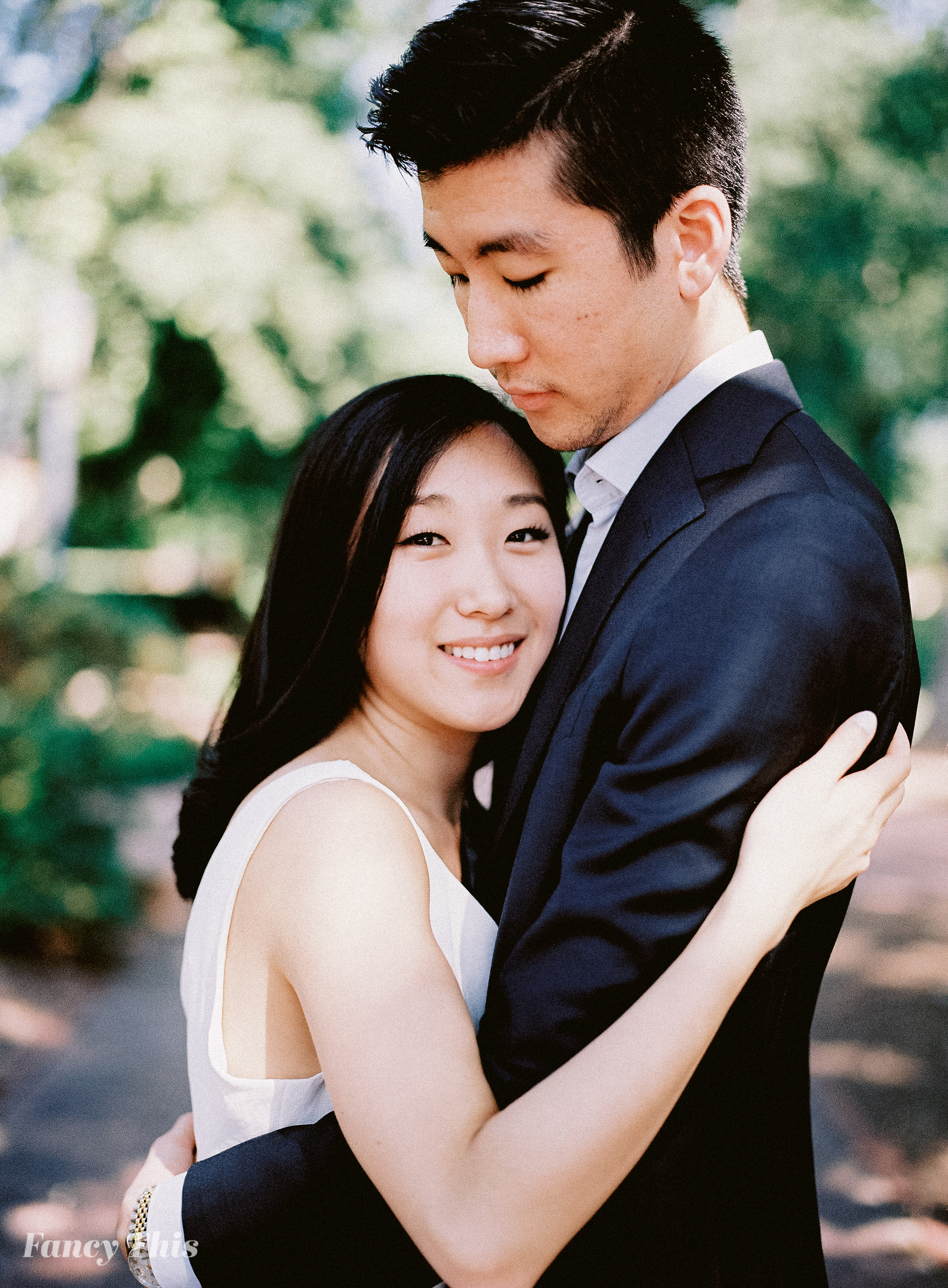 uncchapelhillengagementphotos_filmphotography-25.jpg