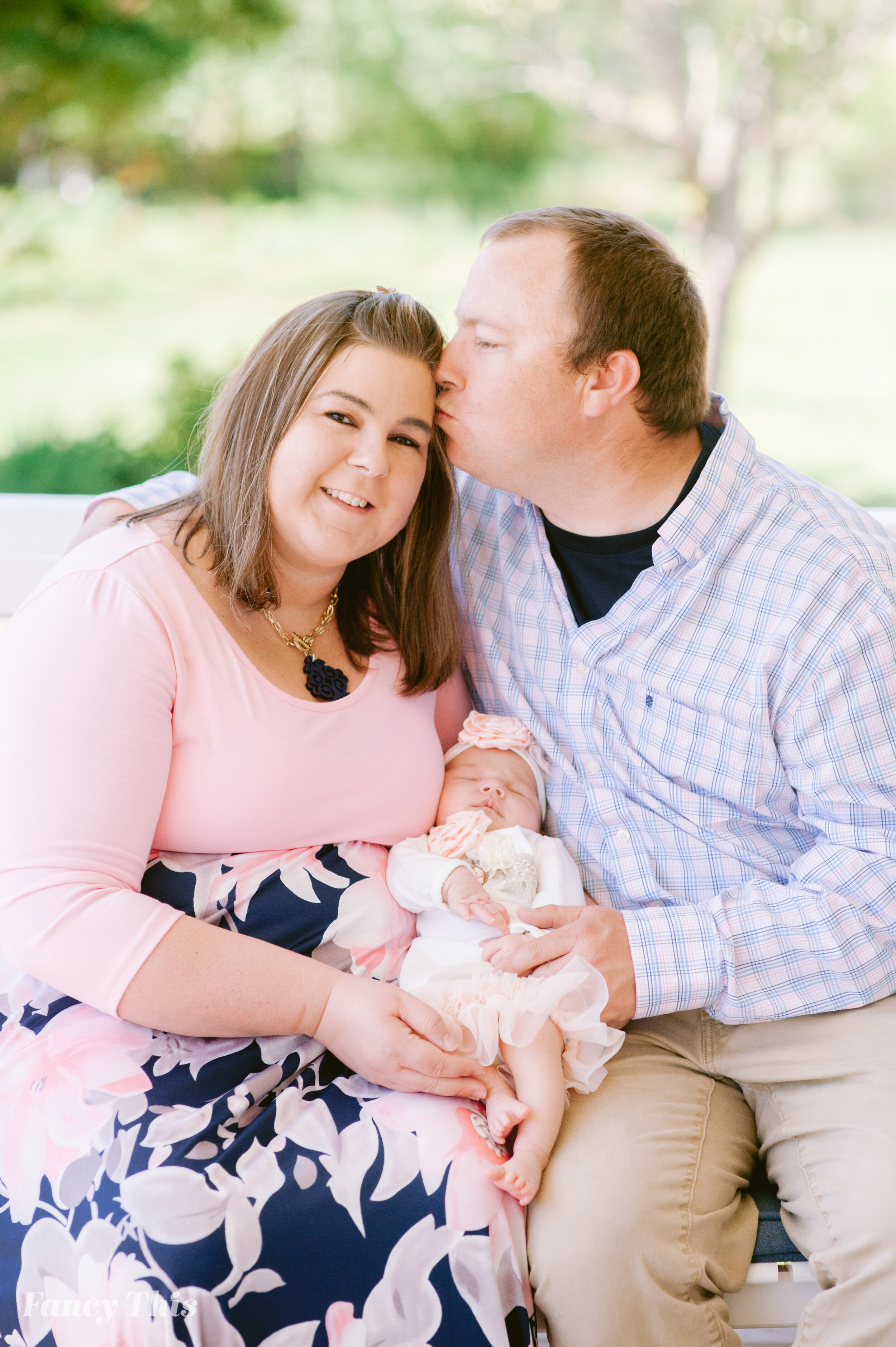 williamstonfamilyphotographer_greenvillencfamilyphotography_frontporchsession-33.jpg