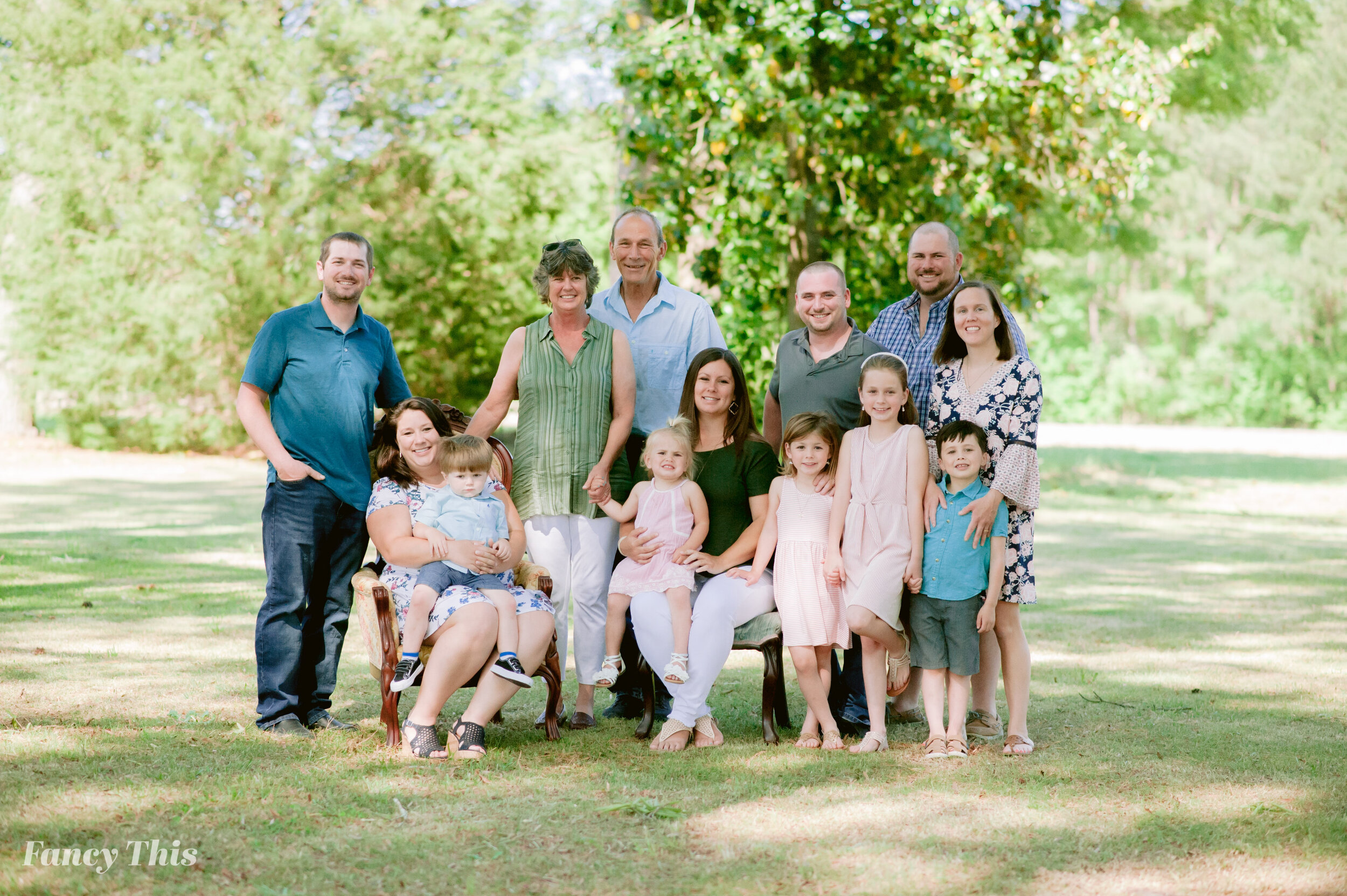 raleighfamilyphotographer_largefamilyphotography_springfamilysession-3.jpg